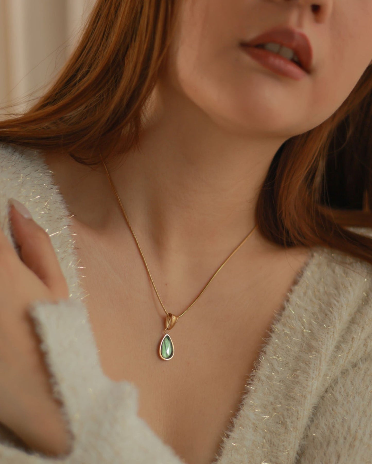 Gold Water Drop Pendant Necklace
