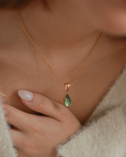 Gold Water Drop Pendant Necklace