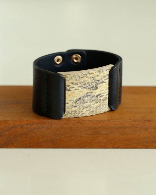 Black_Snakeline_Strap_Bangle_1