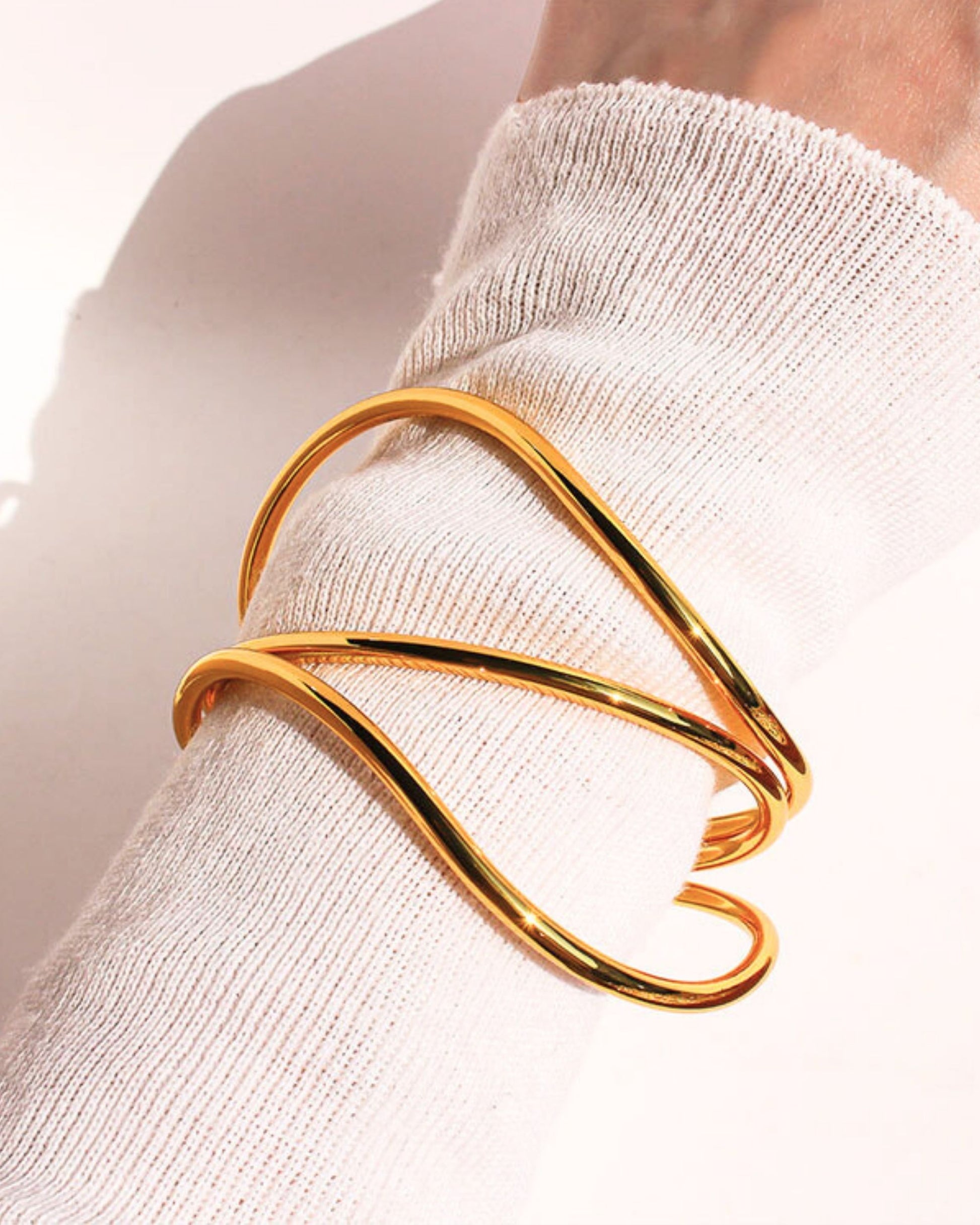 Gold_Astra_Line_Bangle_2