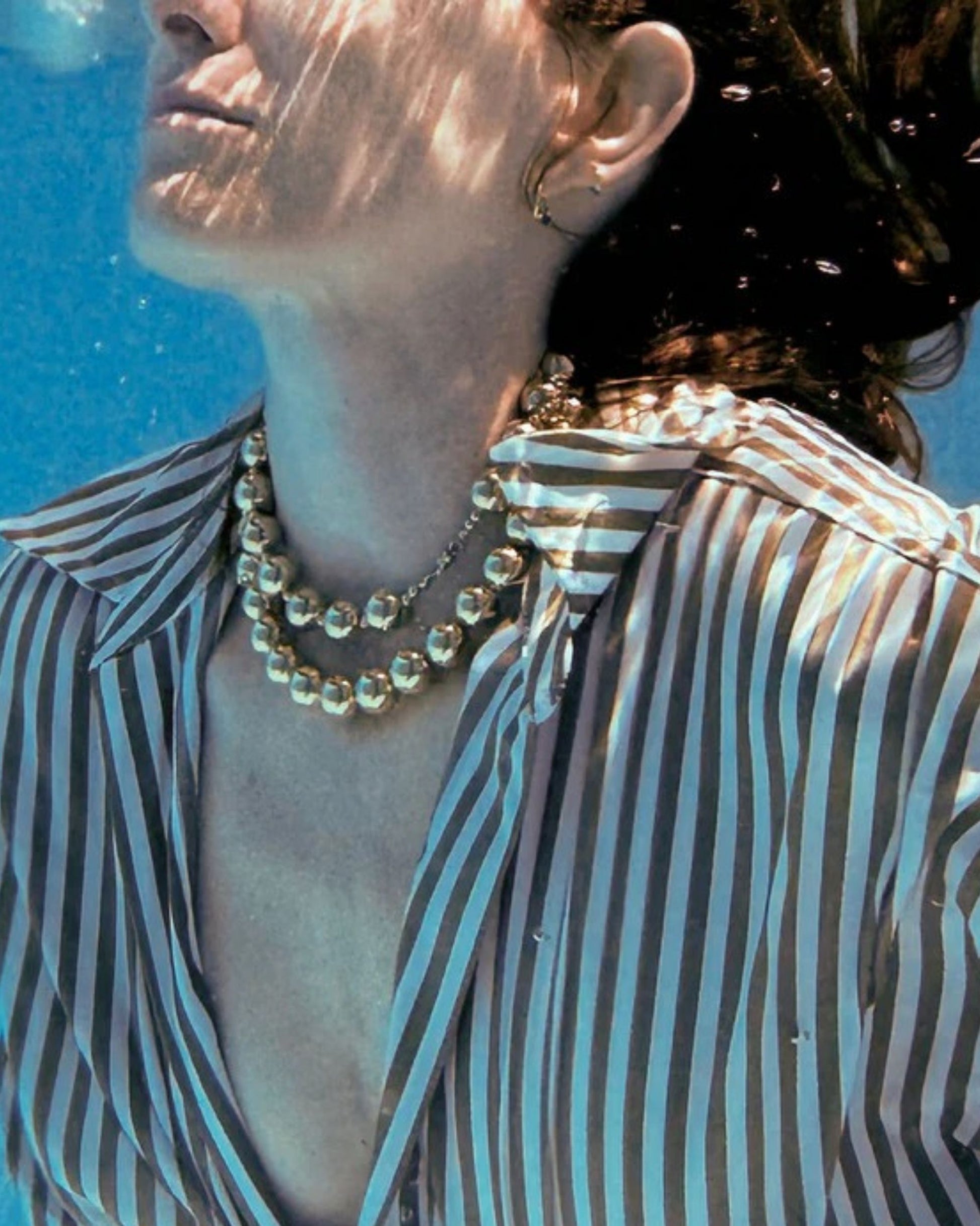 Gold_Bold_Bead_Necklace_3