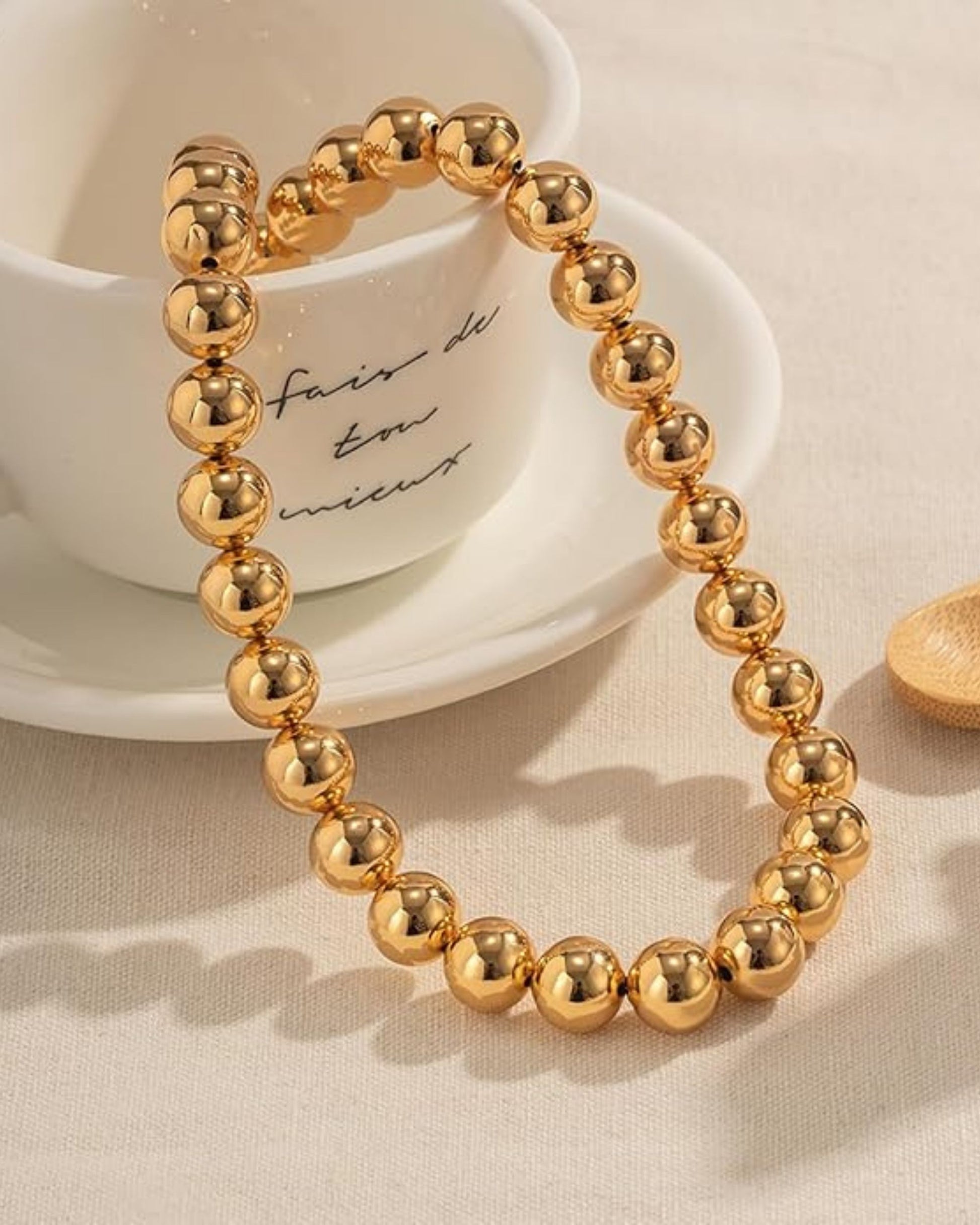 Gold_Bold_Bead_Necklace_4