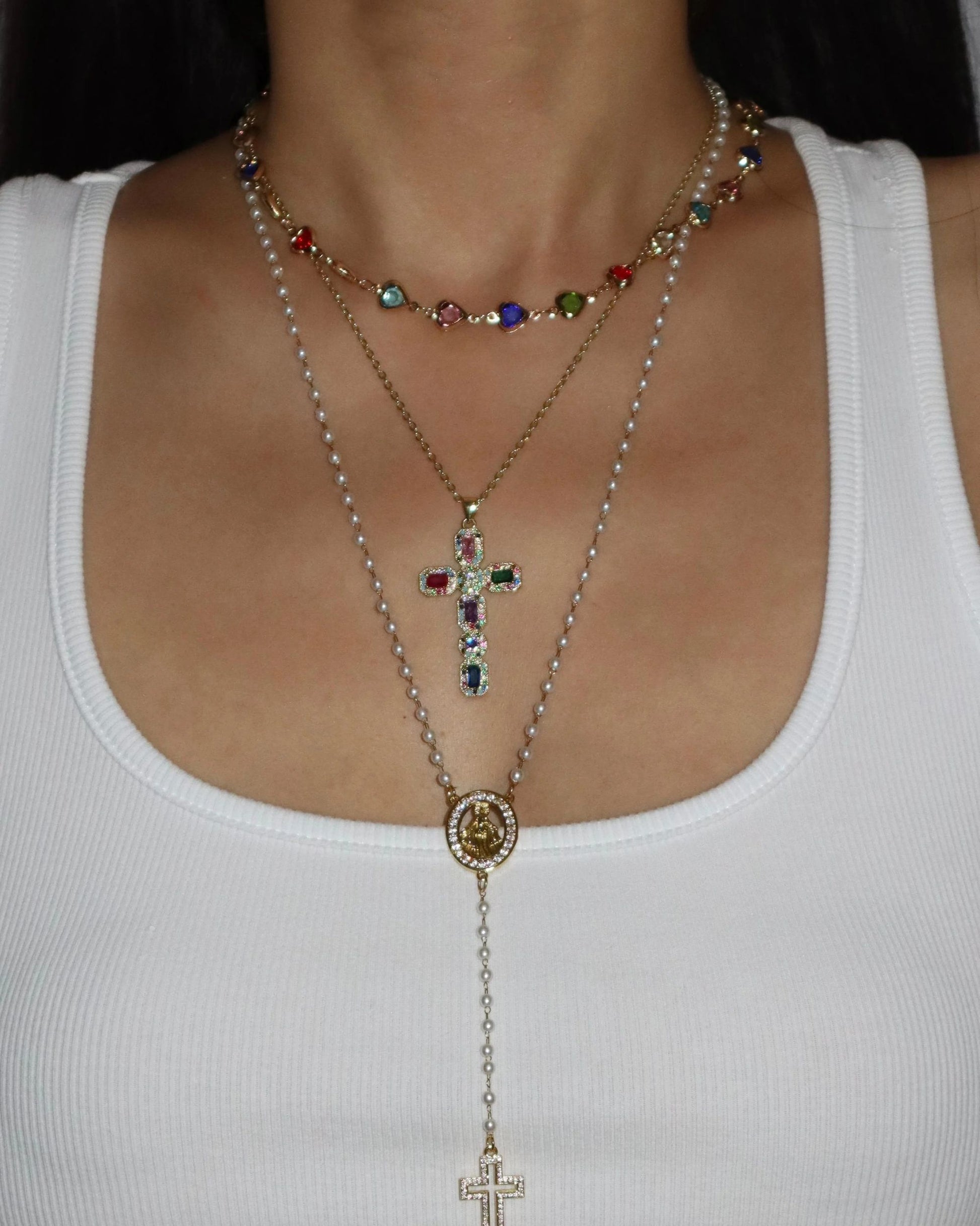 Gold_Chloe_Heart_Necklace_9