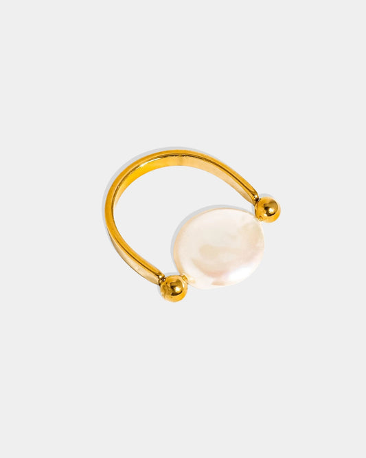 Gold_Clara_Pearl_Ring_1
