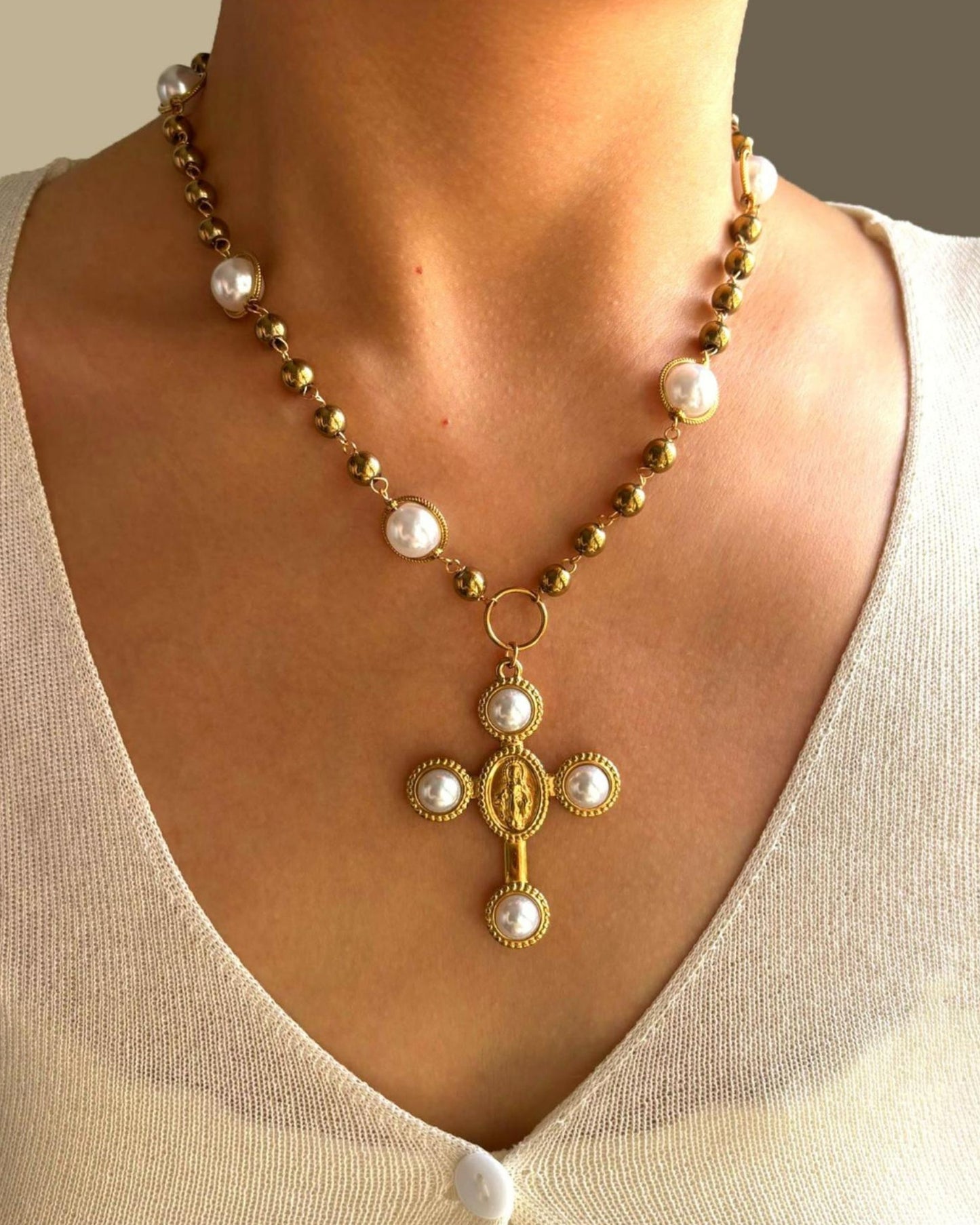 Gold_Cross_Pearl_Bead_Necklace_2