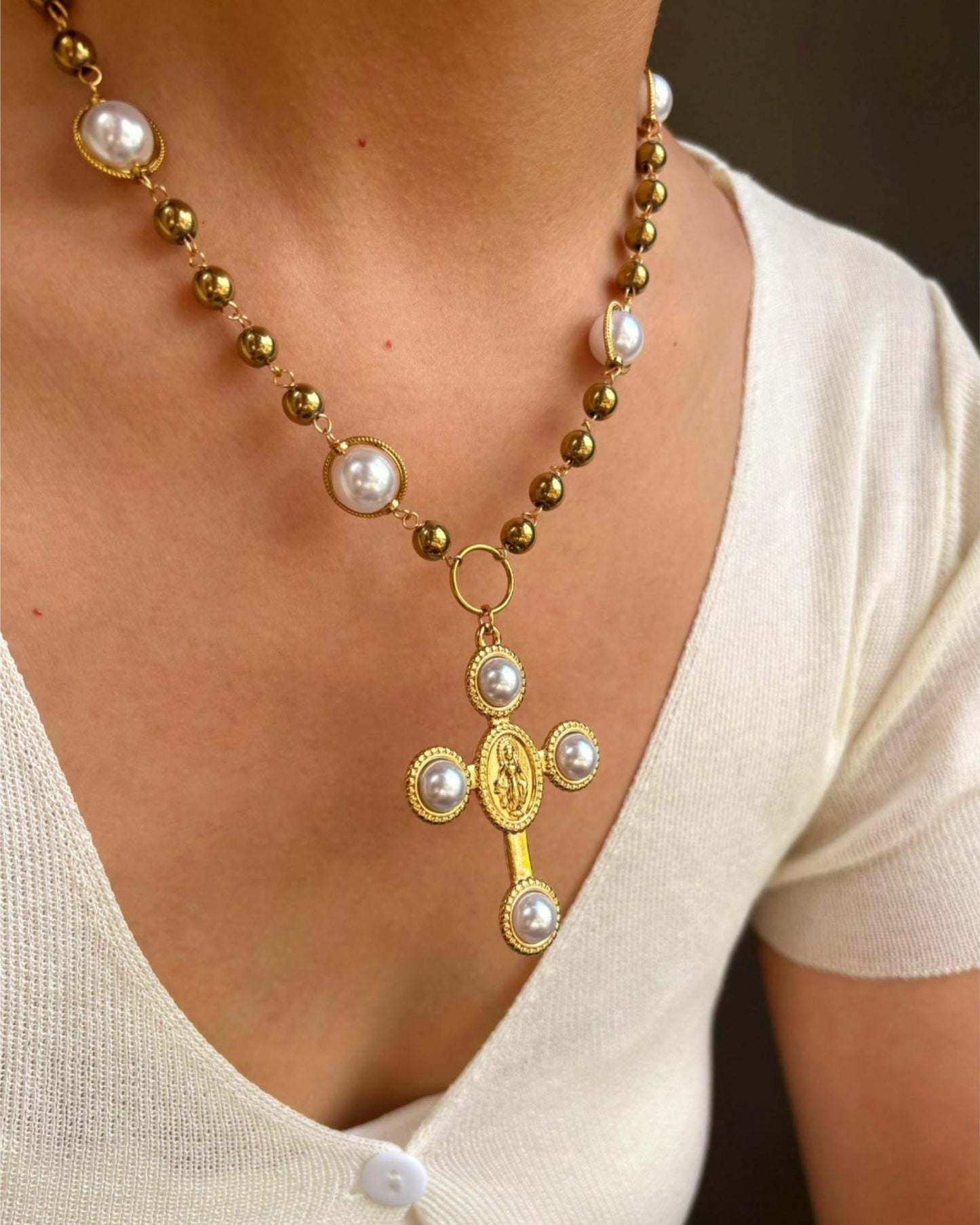 Gold_Cross_Pearl_Bead_Necklace_4