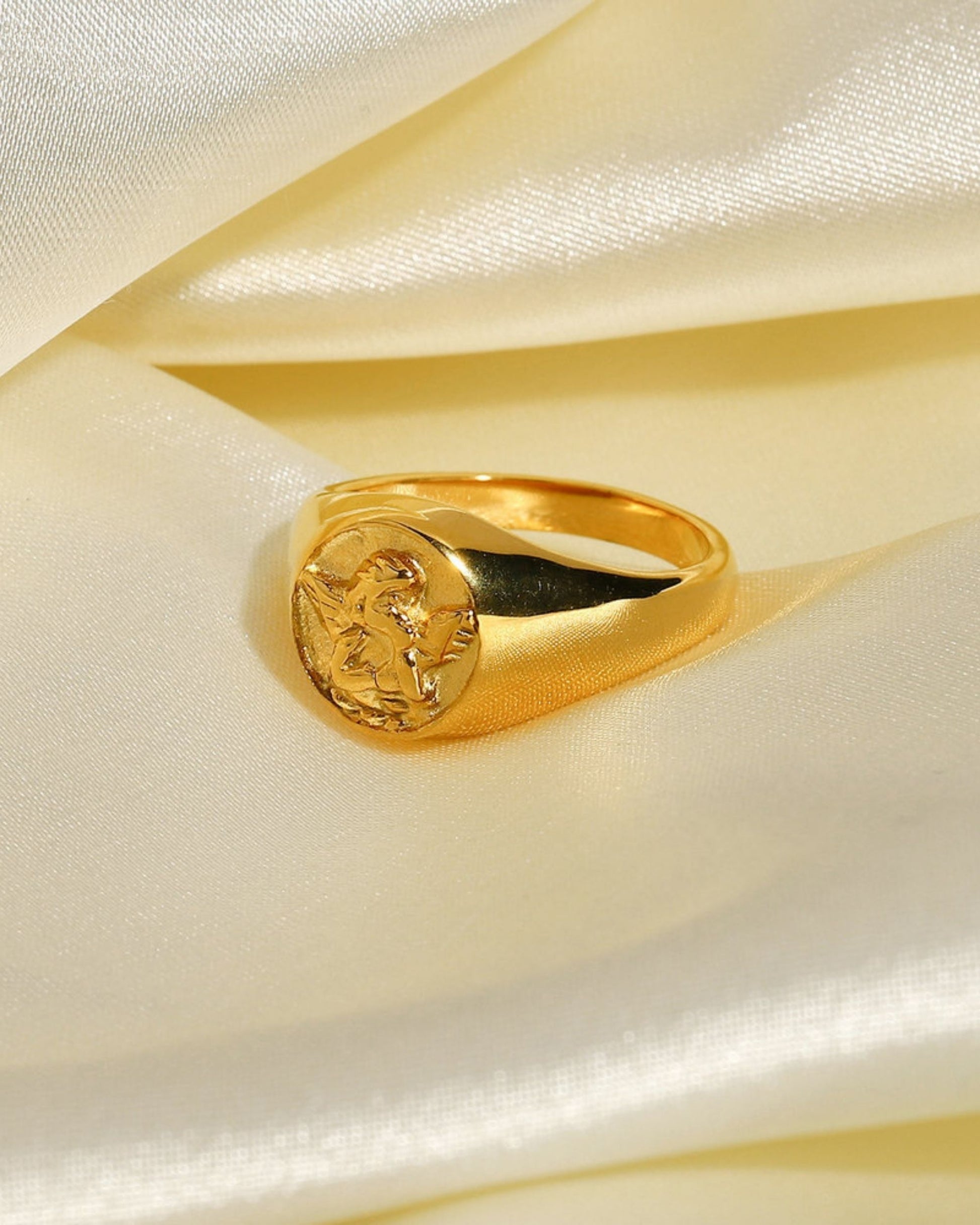 Gold_Cupid_Signet_Ring_3