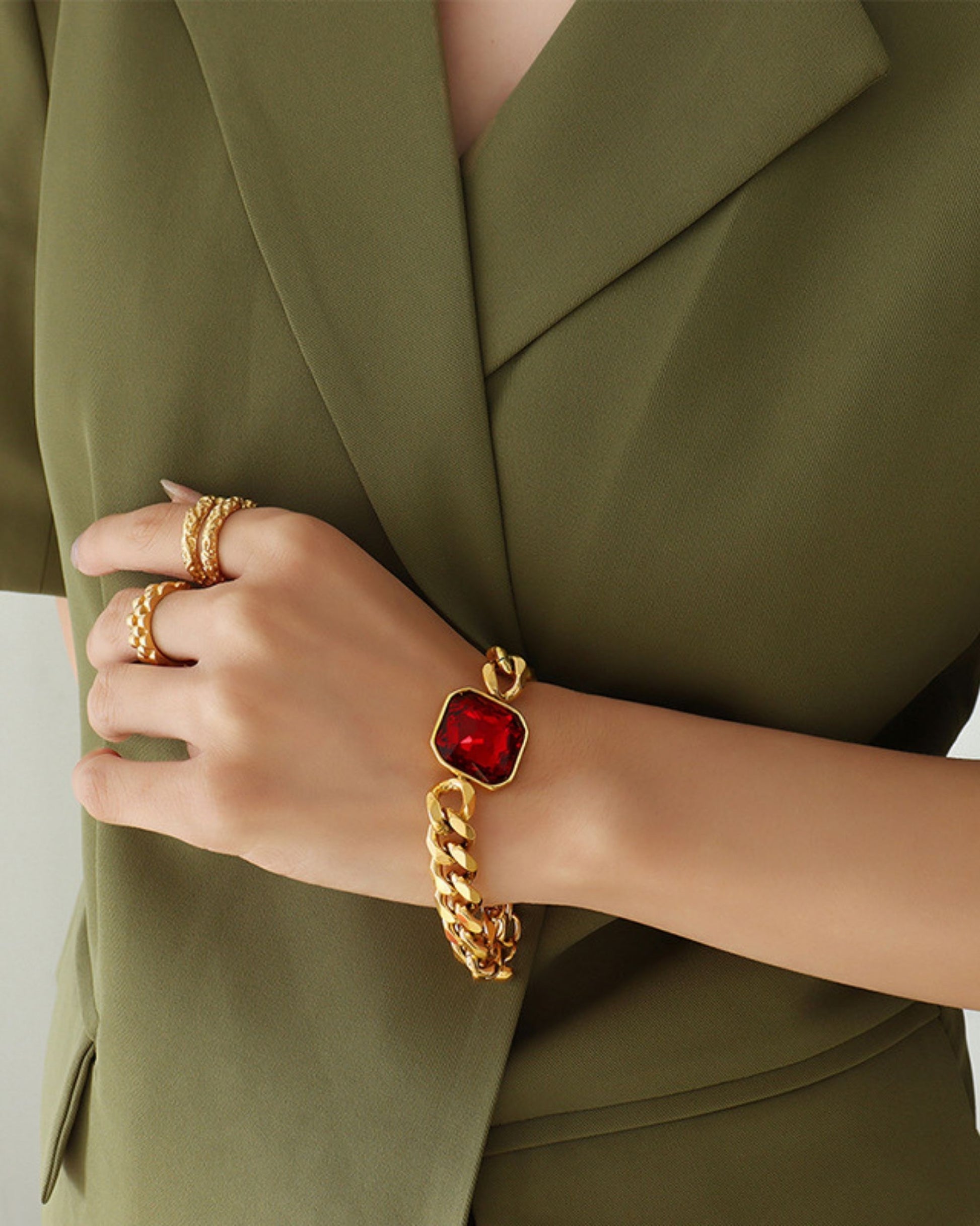 Gold_Dahlia_Blaze_Bracelet_4