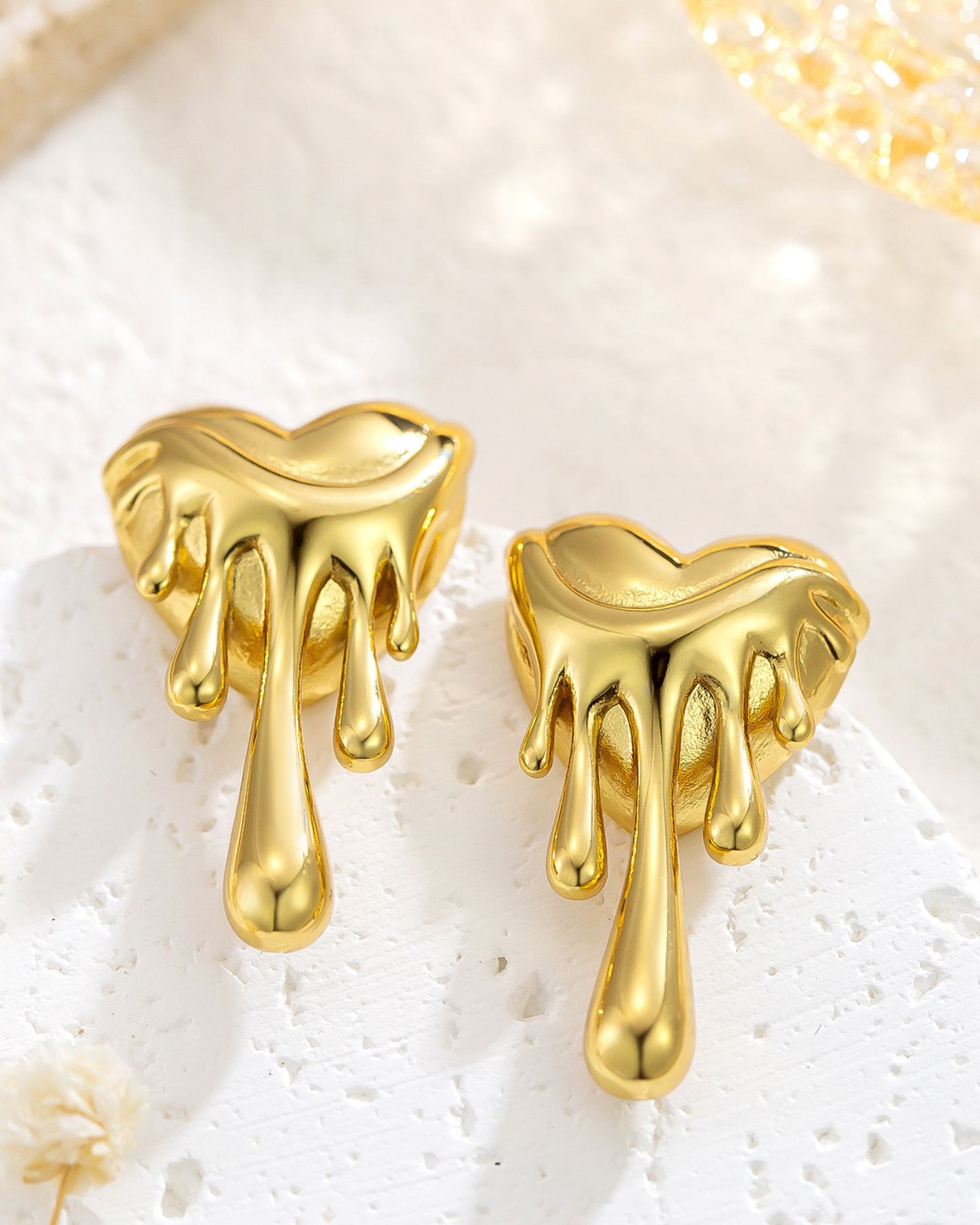 Gold_Dripping_Heart_Stud_Earrings_8