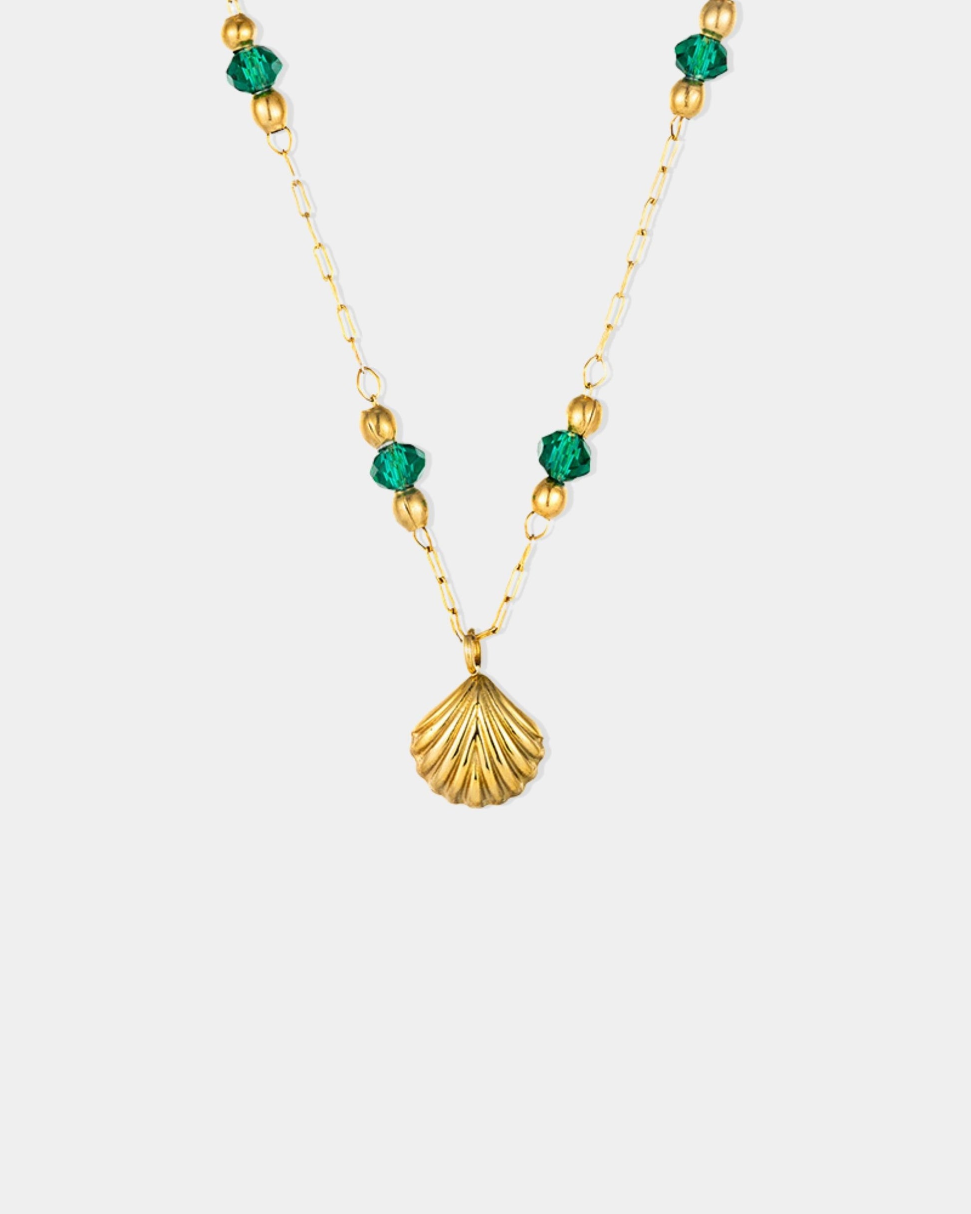 Gold_Emerald_Shell_Necklace_1