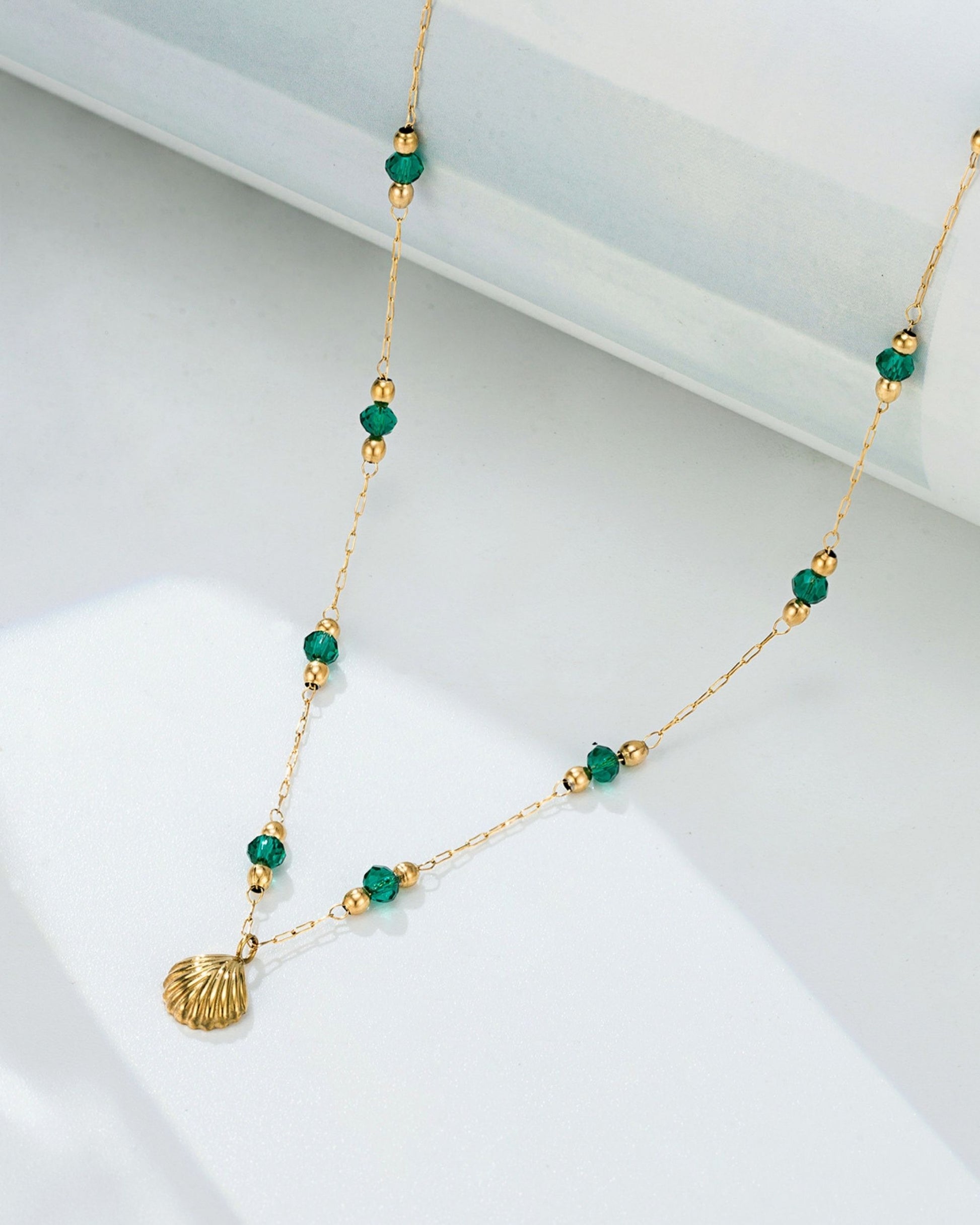 Gold_Emerald_Shell_Necklace_3