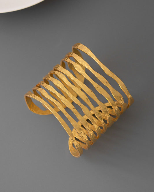 Gold_Fluid_Motion_Bangle_1