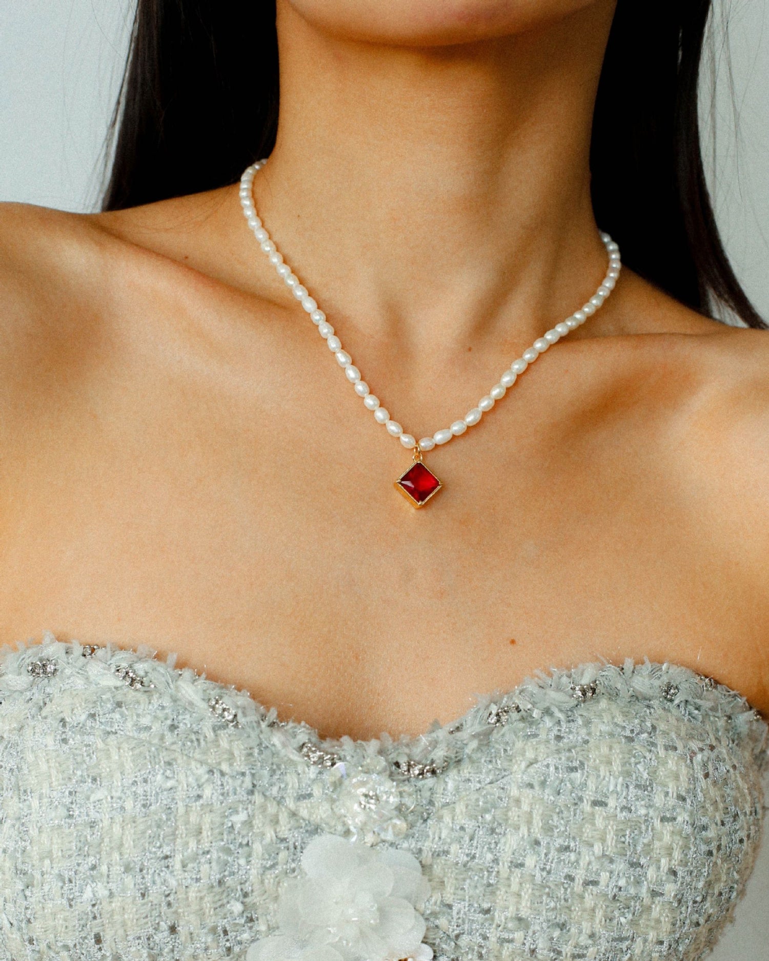 Gold_Freya_Pearl_Pendant_Necklace_3