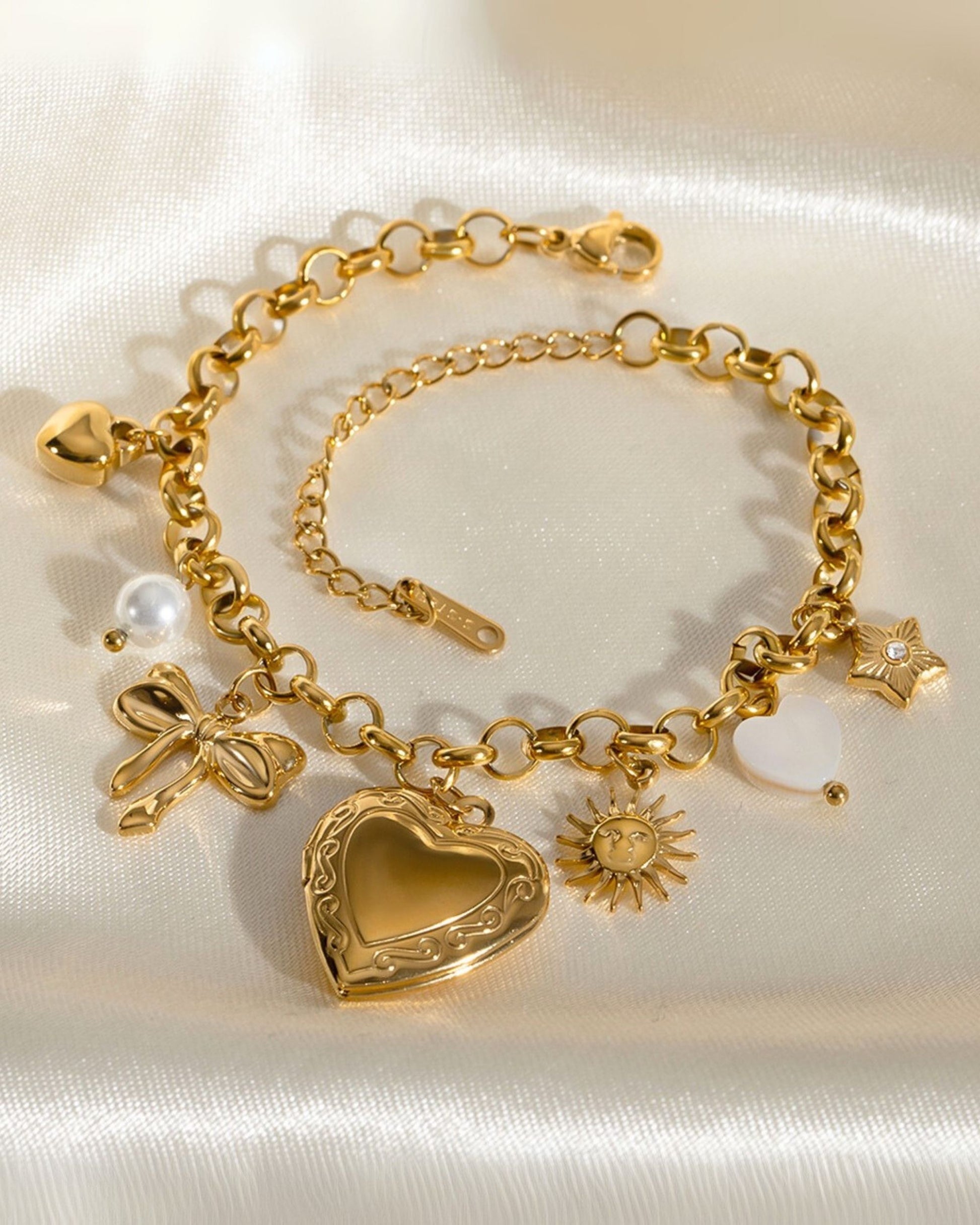 Gold_Heart_Locket_Charm_Bracelet_5