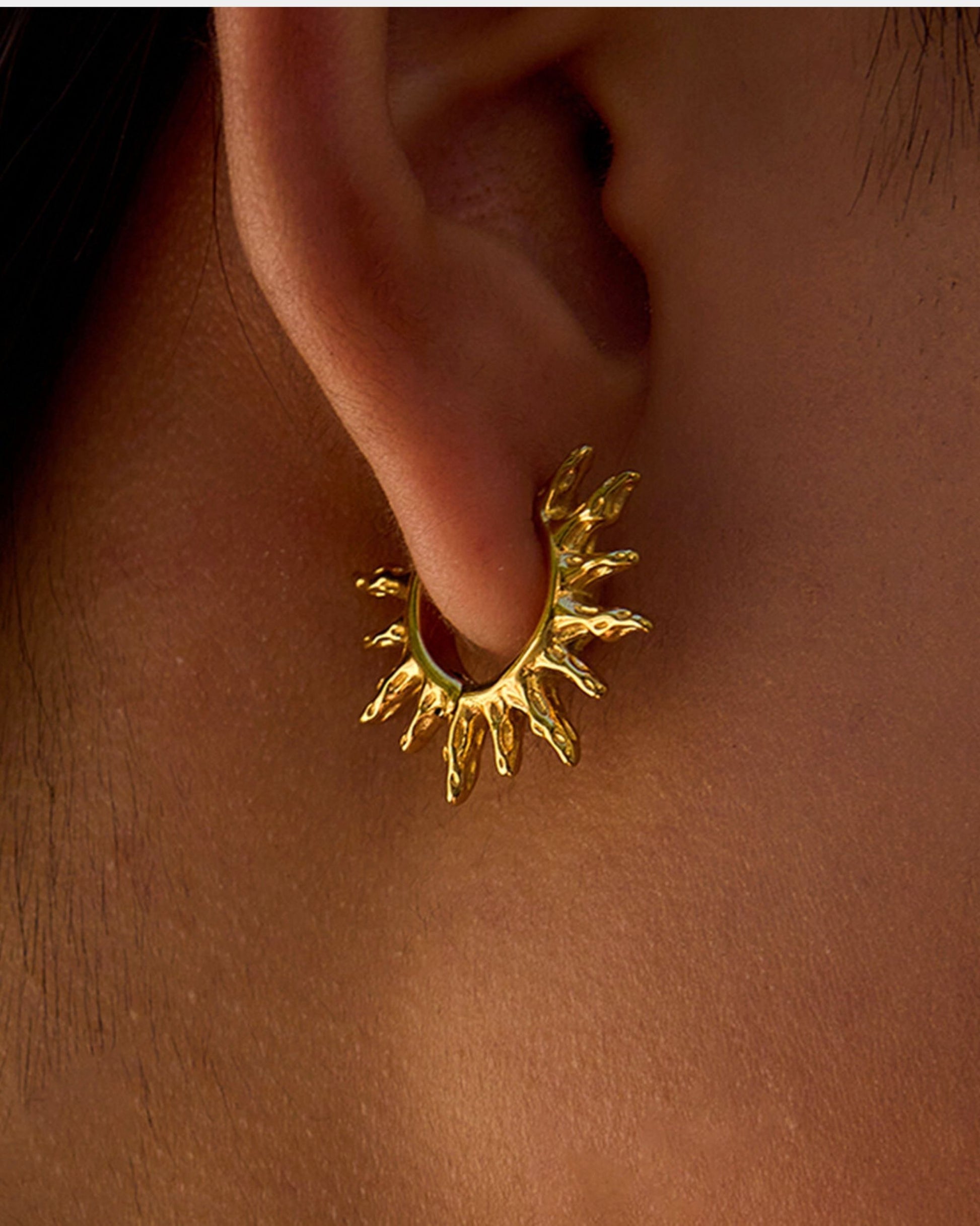 Gold_Helios_Hoop_Earrings_2