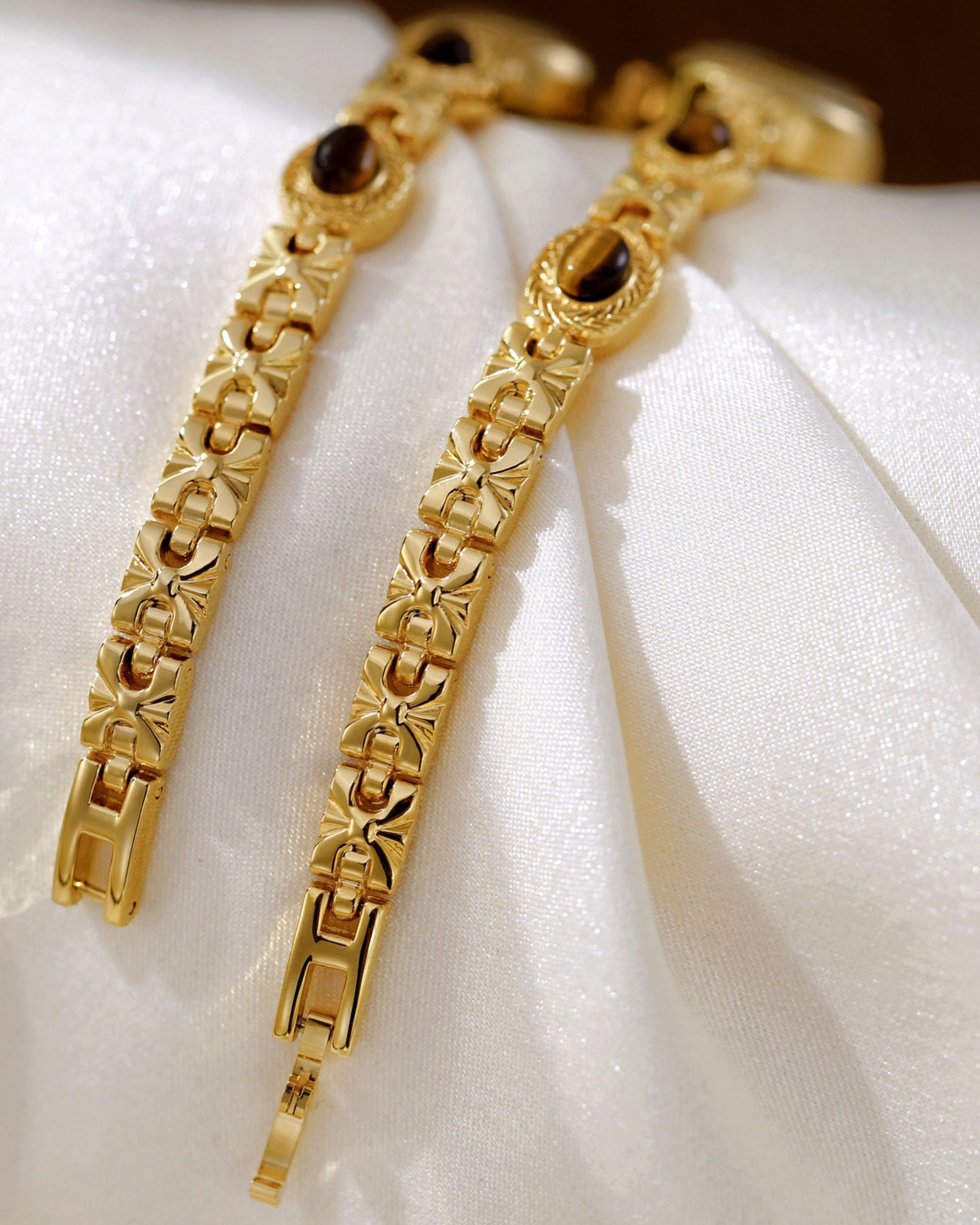 Gold_Hera_Tiger_s_Eye_Watch_Bracelet_6