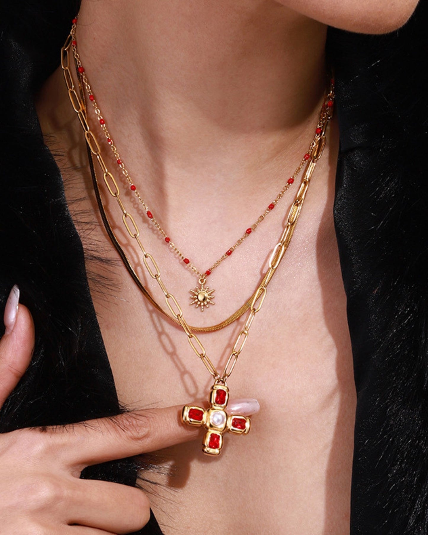 Gold_Juliet_Cross_Necklace_3