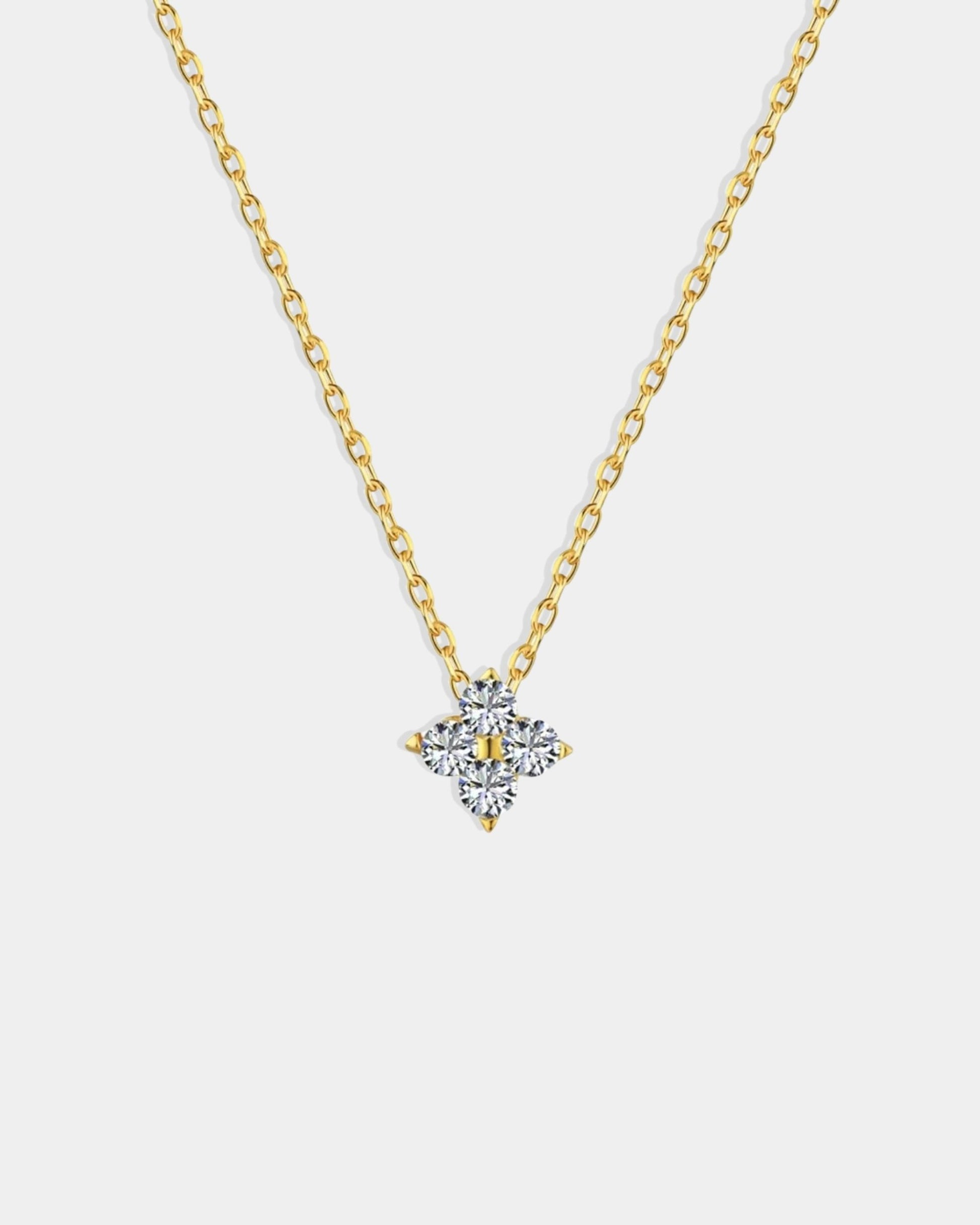 Gold_Lucky_Clover_Pendant_Necklace_1