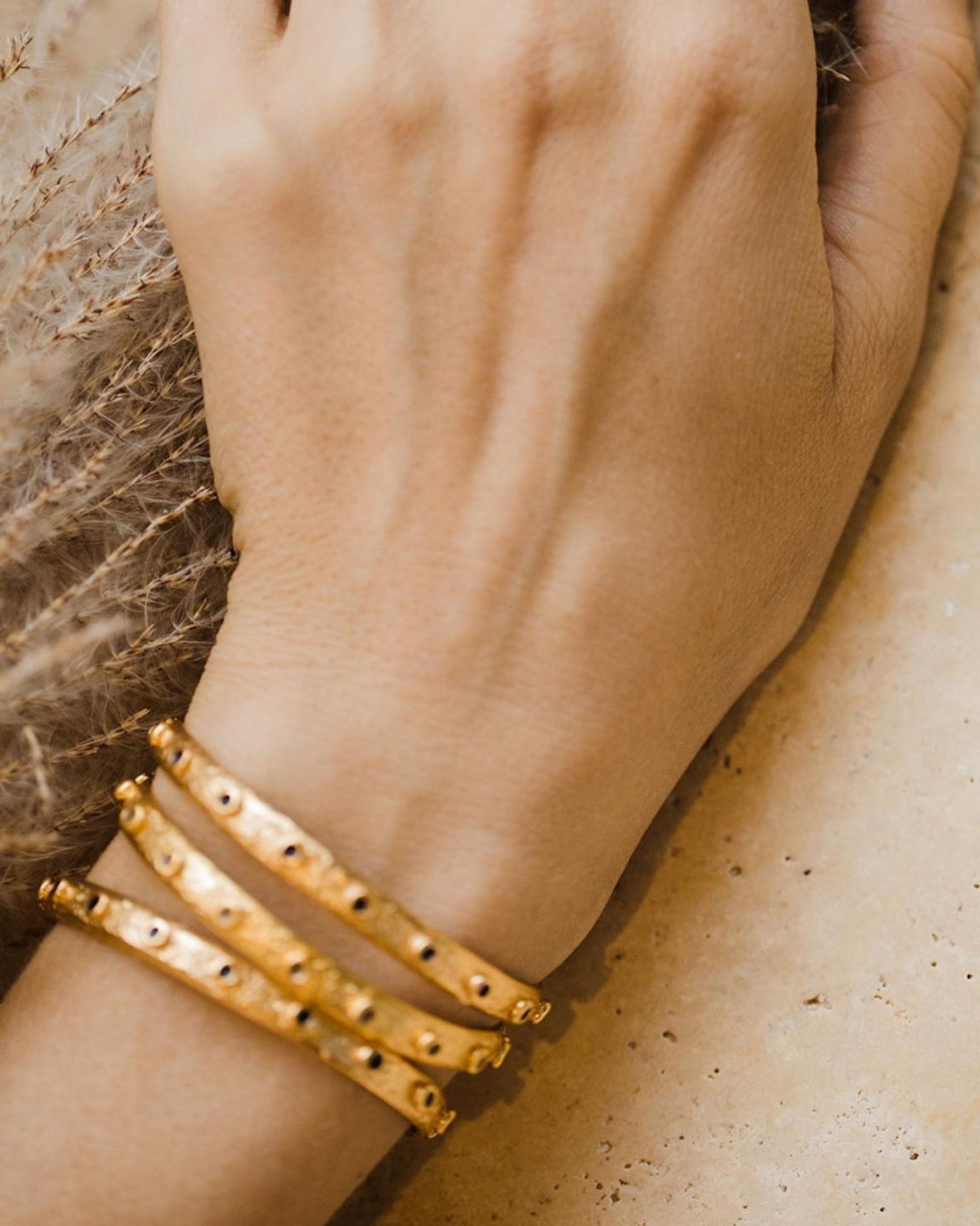 Gold_Luma_Solace_Bangle_2