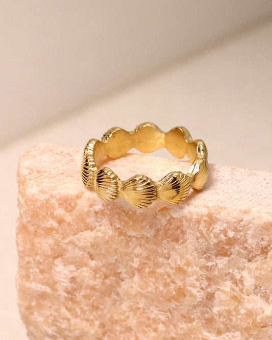 Gold_Oceana_Shell_Ring_1
