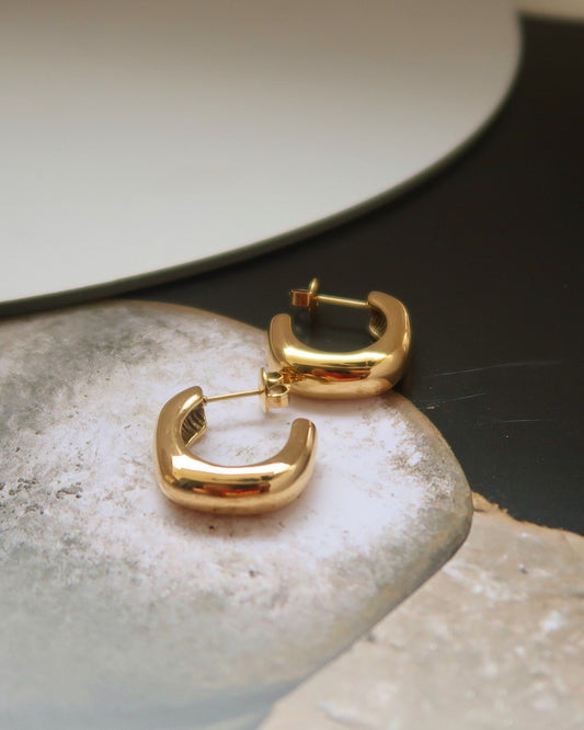 Gold_Open_Square_Stud_Earrings_1