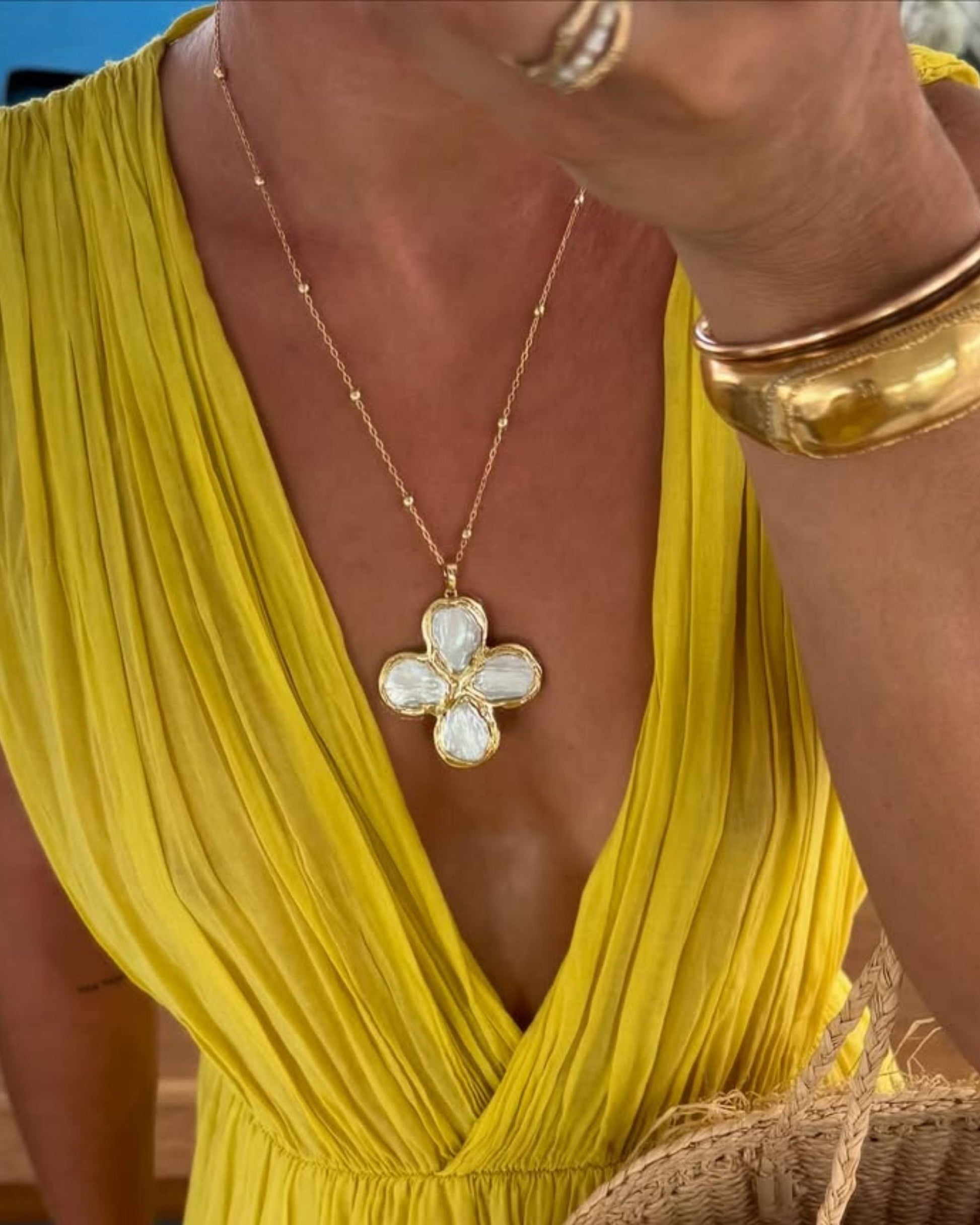 Gold_Pearl_Clover_Necklace