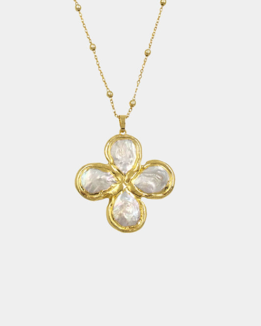 Gold_Pearl_Clover_Necklace_1