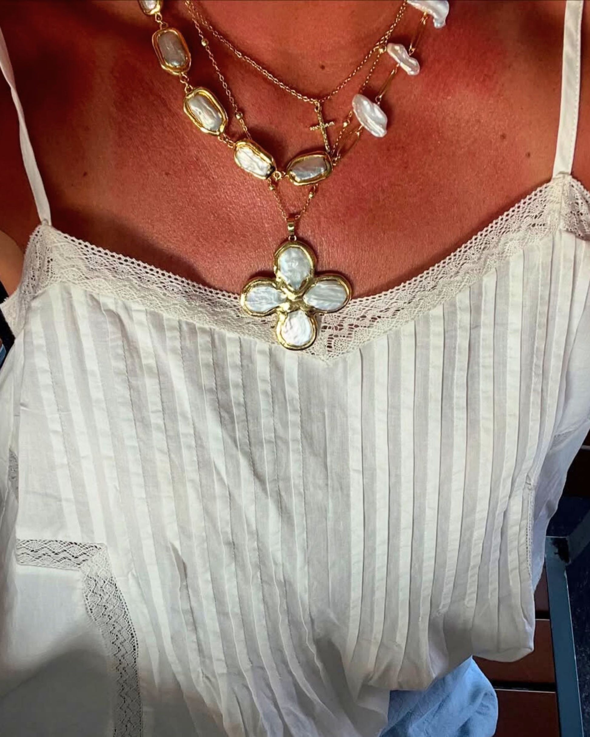 Gold_Pearl_Clover_Necklace_10