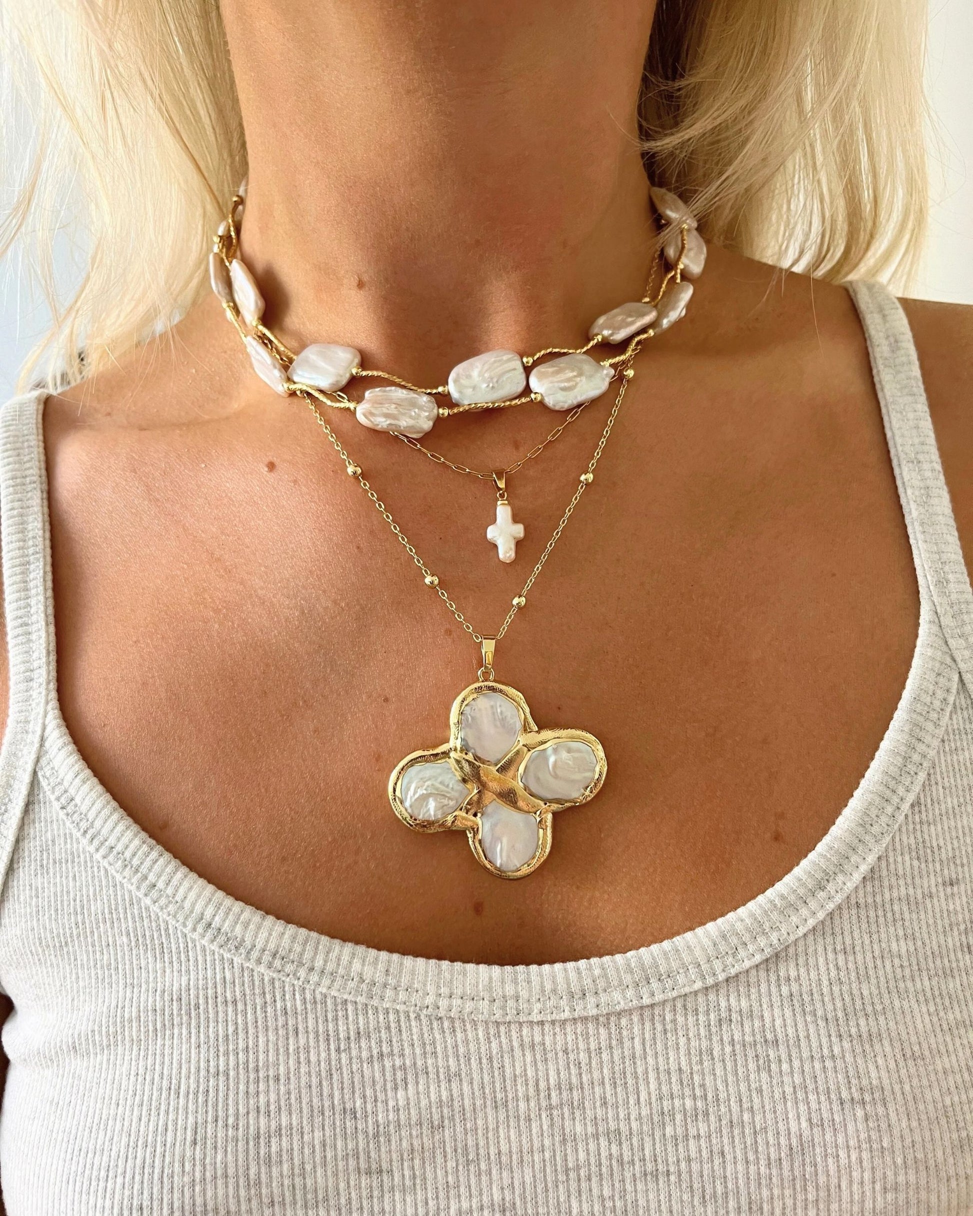 Gold_Pearl_Clover_Necklace_4