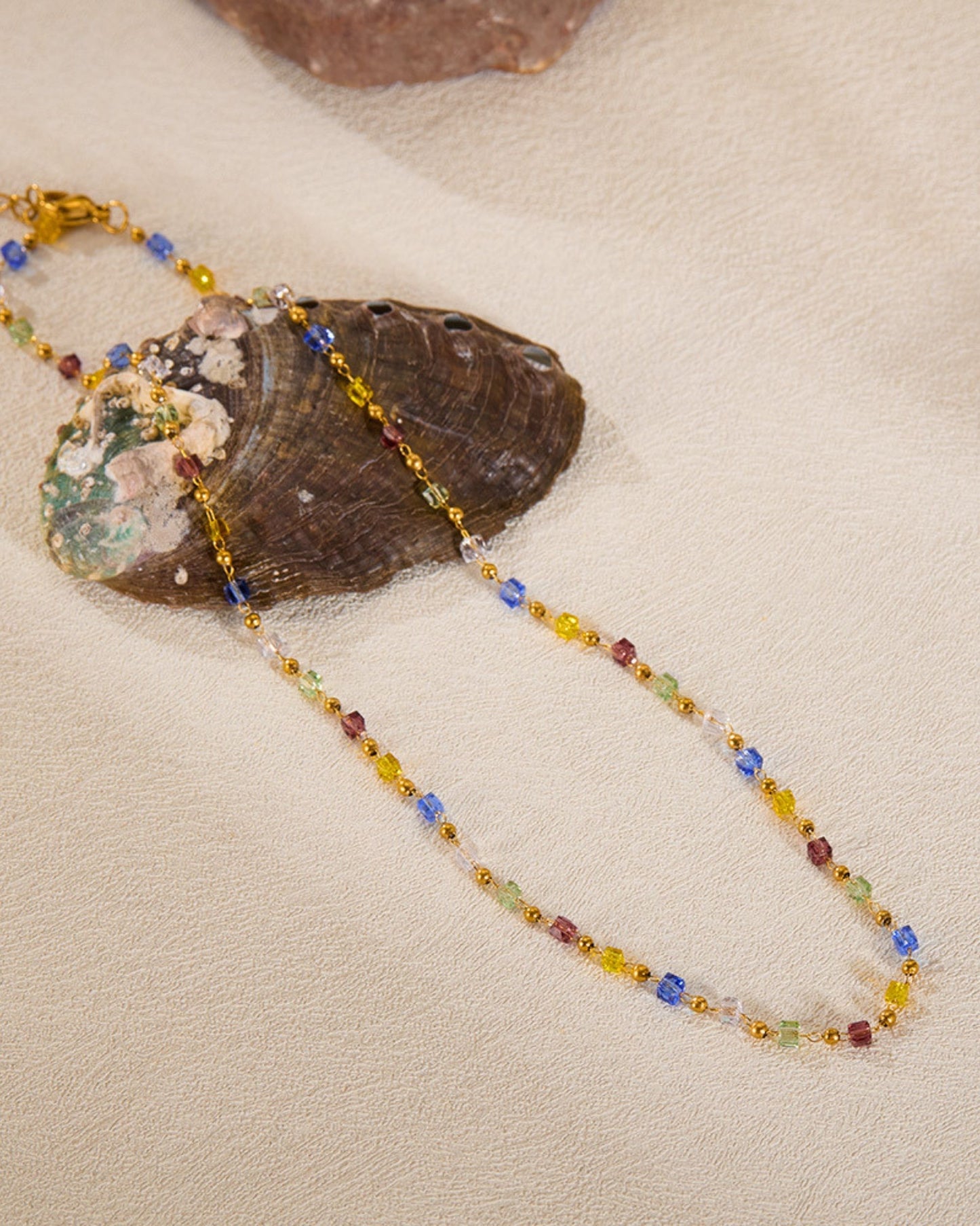 Gold_Prisma_Mood_Necklace_3