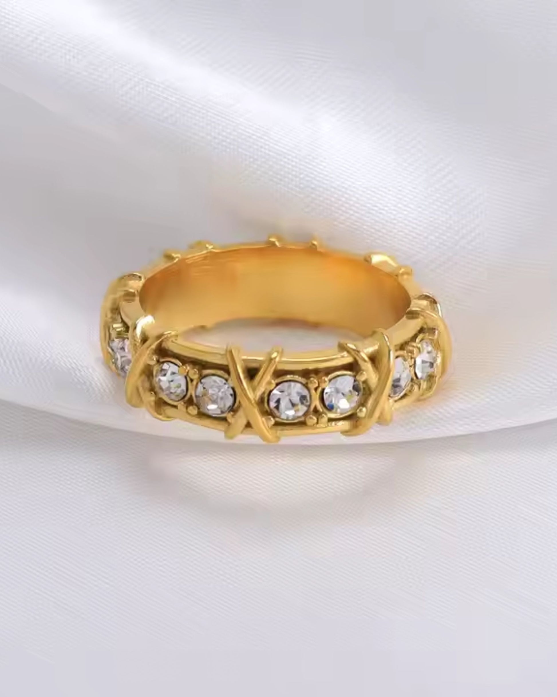 Gold_Radiant_Cross_Ring_3