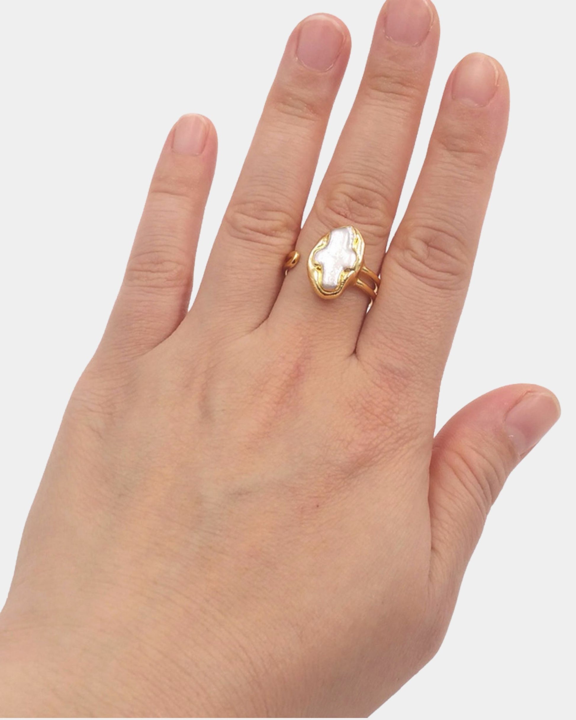 Gold_Raw_Pearl_Cross_Ring_2