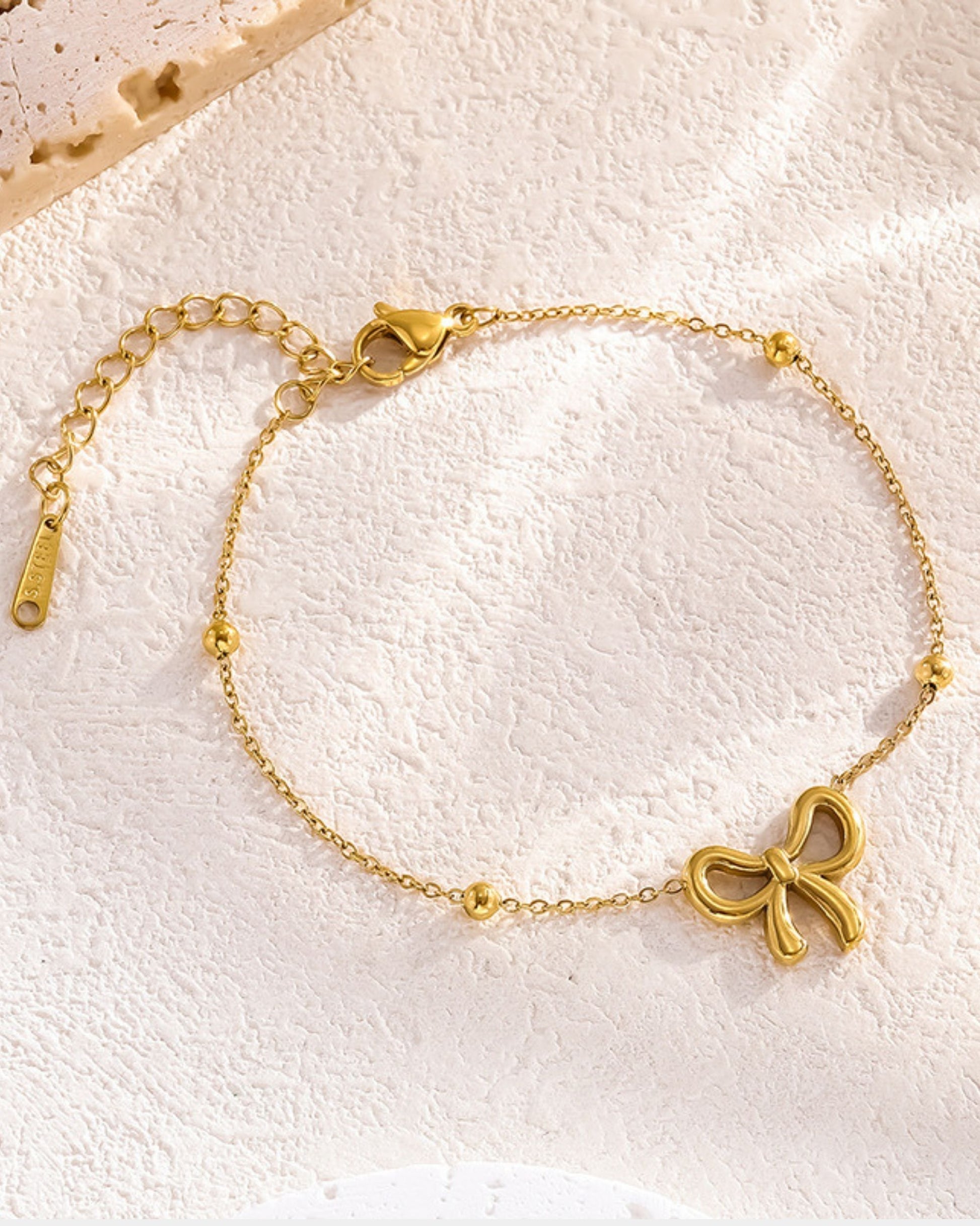 Gold_Ribbon_Bow_Bracelet_2
