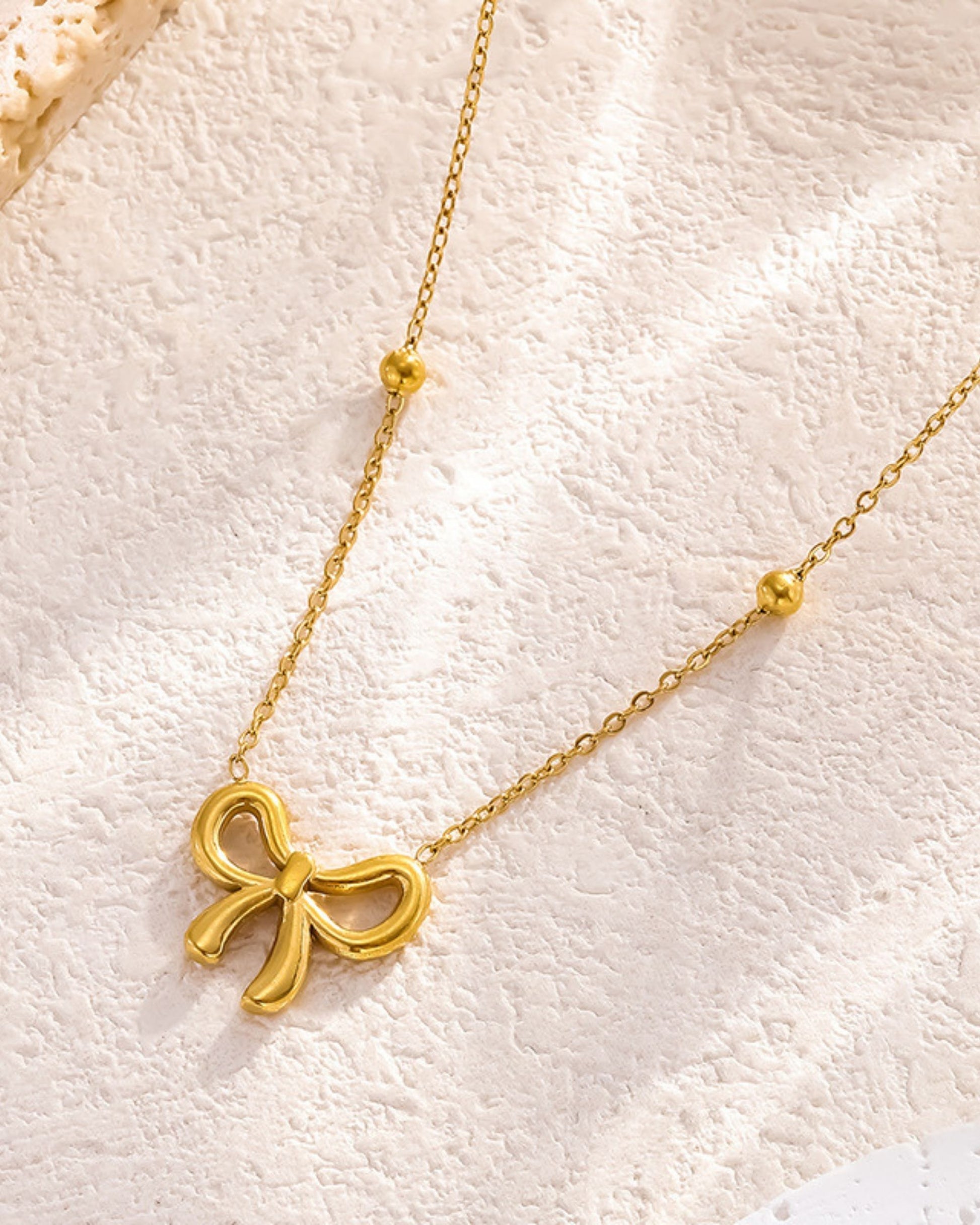 Gold_Ribbon_Bow_Necklace_2