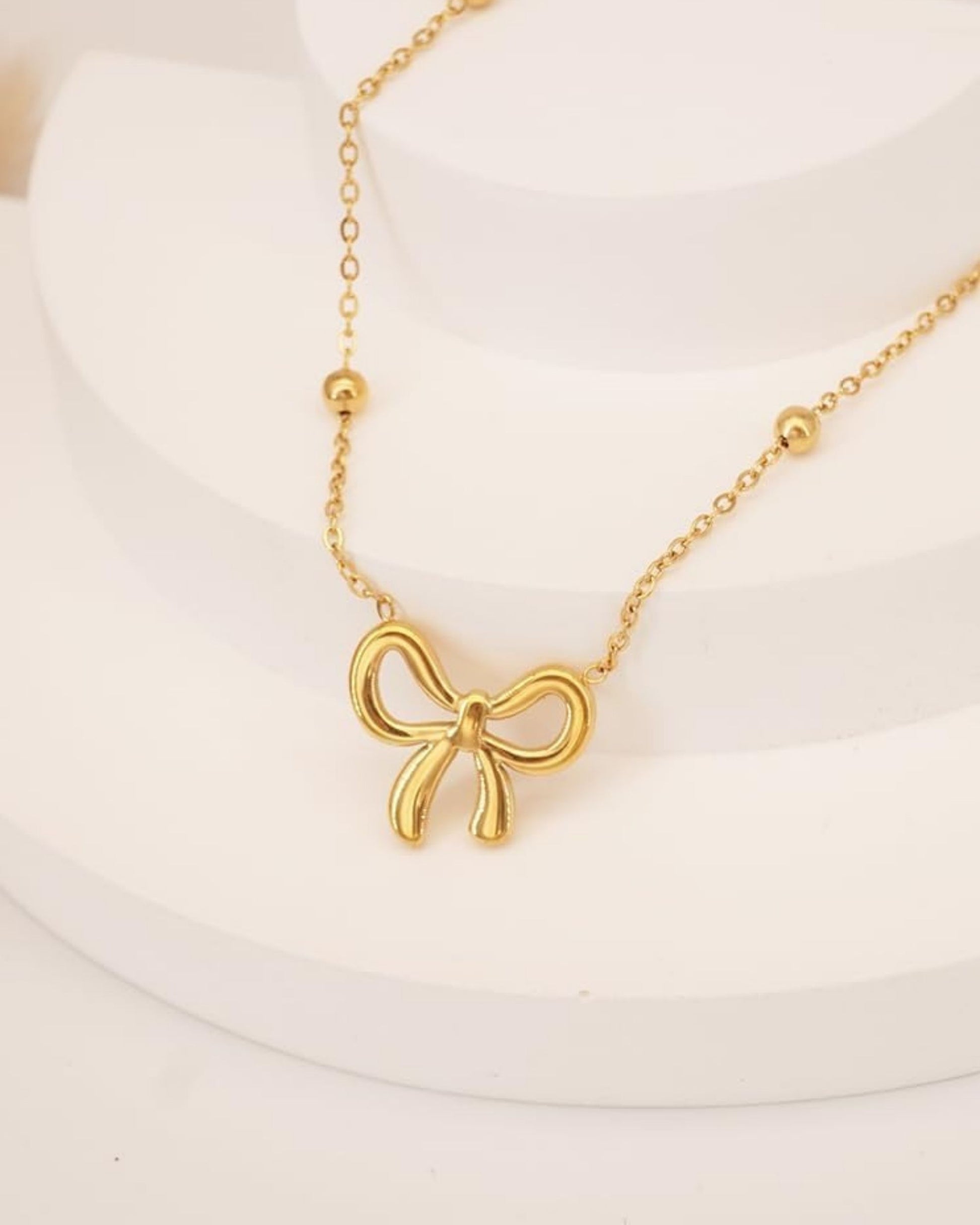 Gold_Ribbon_Bow_Necklace_3