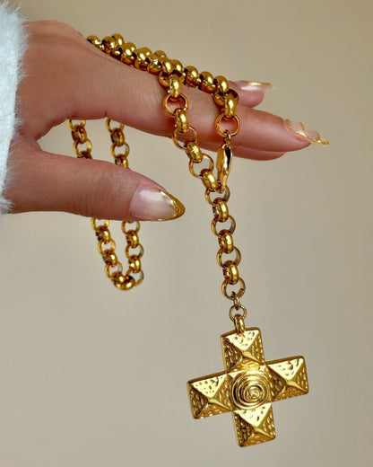 Gold_Ripple_Cross_Necklace_3