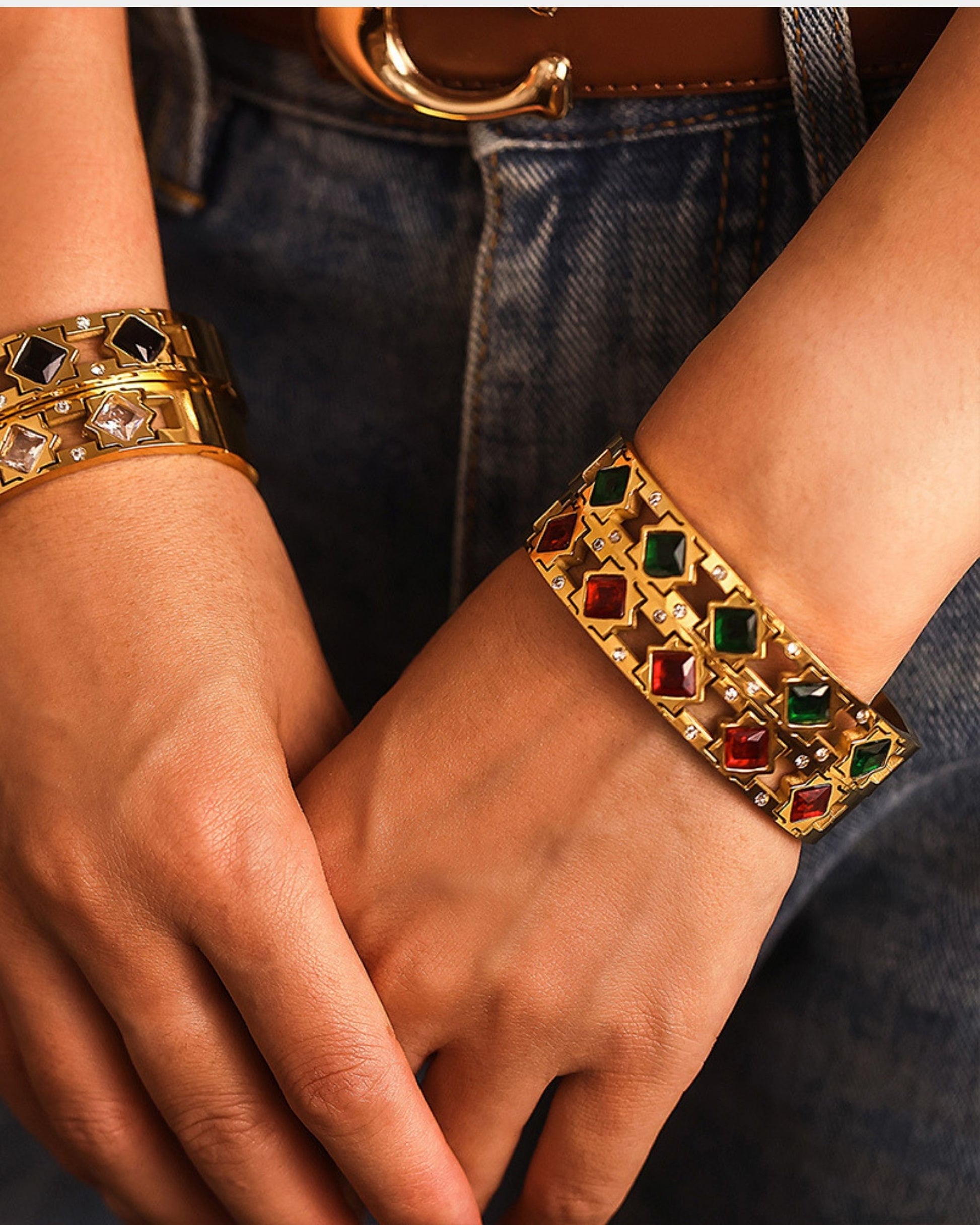 Gold_Scarlett_Flame_Bangle_4