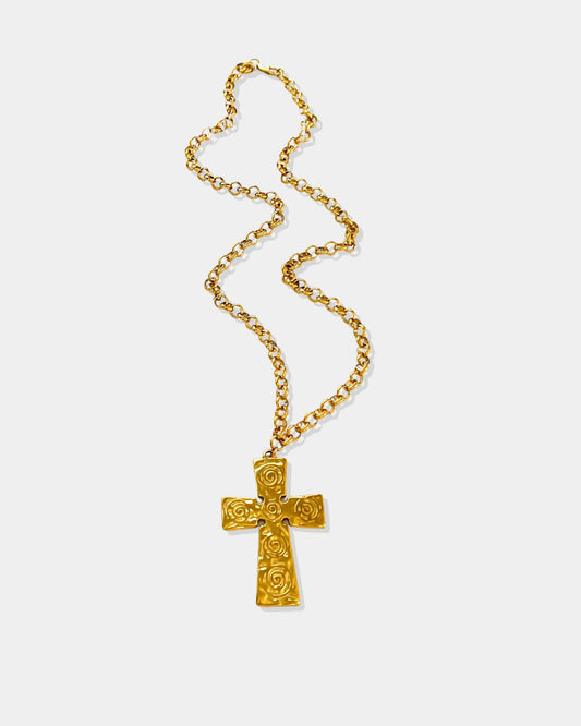 Gold_Shell_Cross_Pendant_Necklace_1