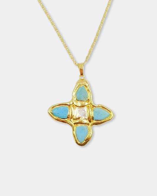 Gold_Solterra_Cross_Necklace_1