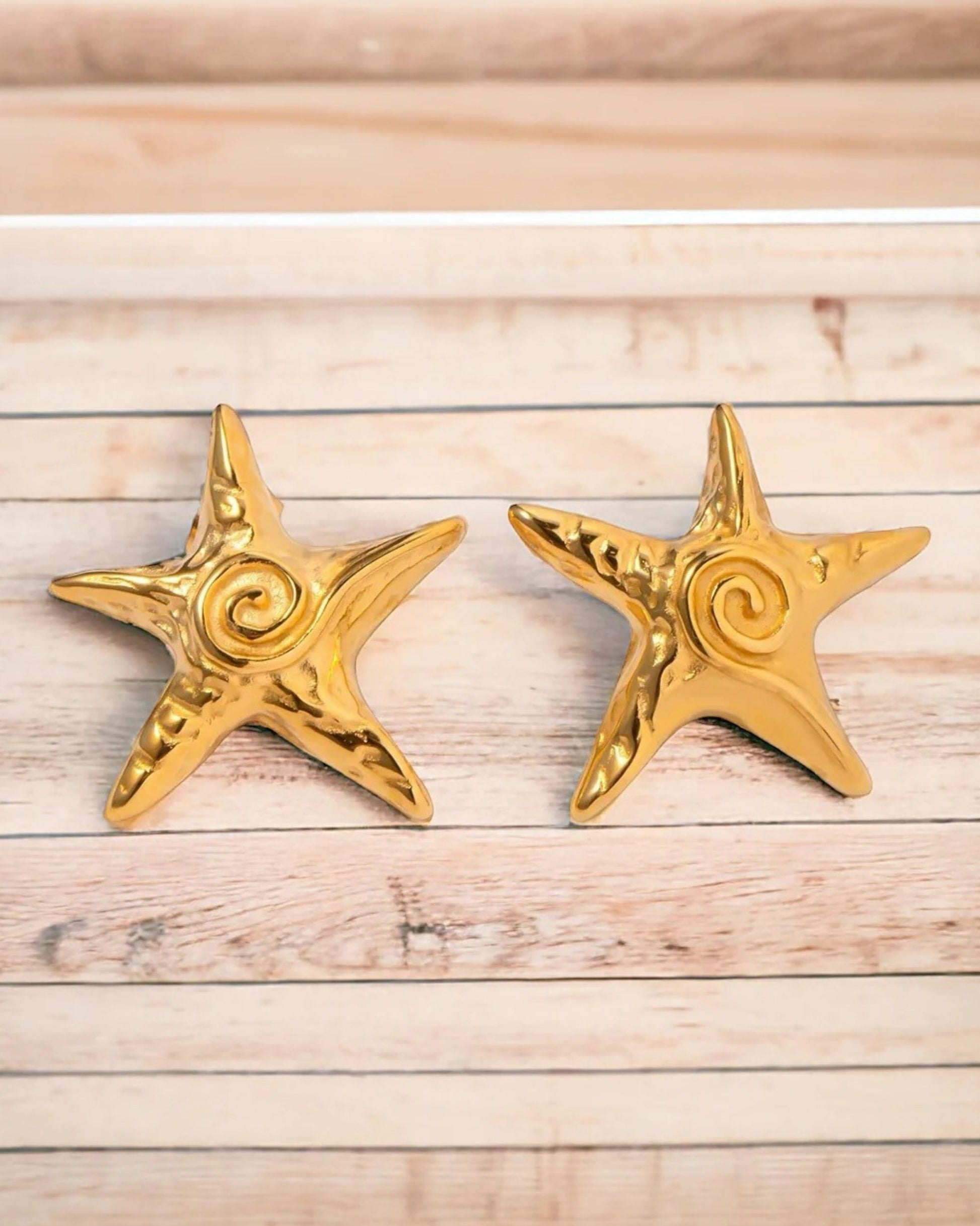 Gold_Starfish_Whirl_Earrings_7
