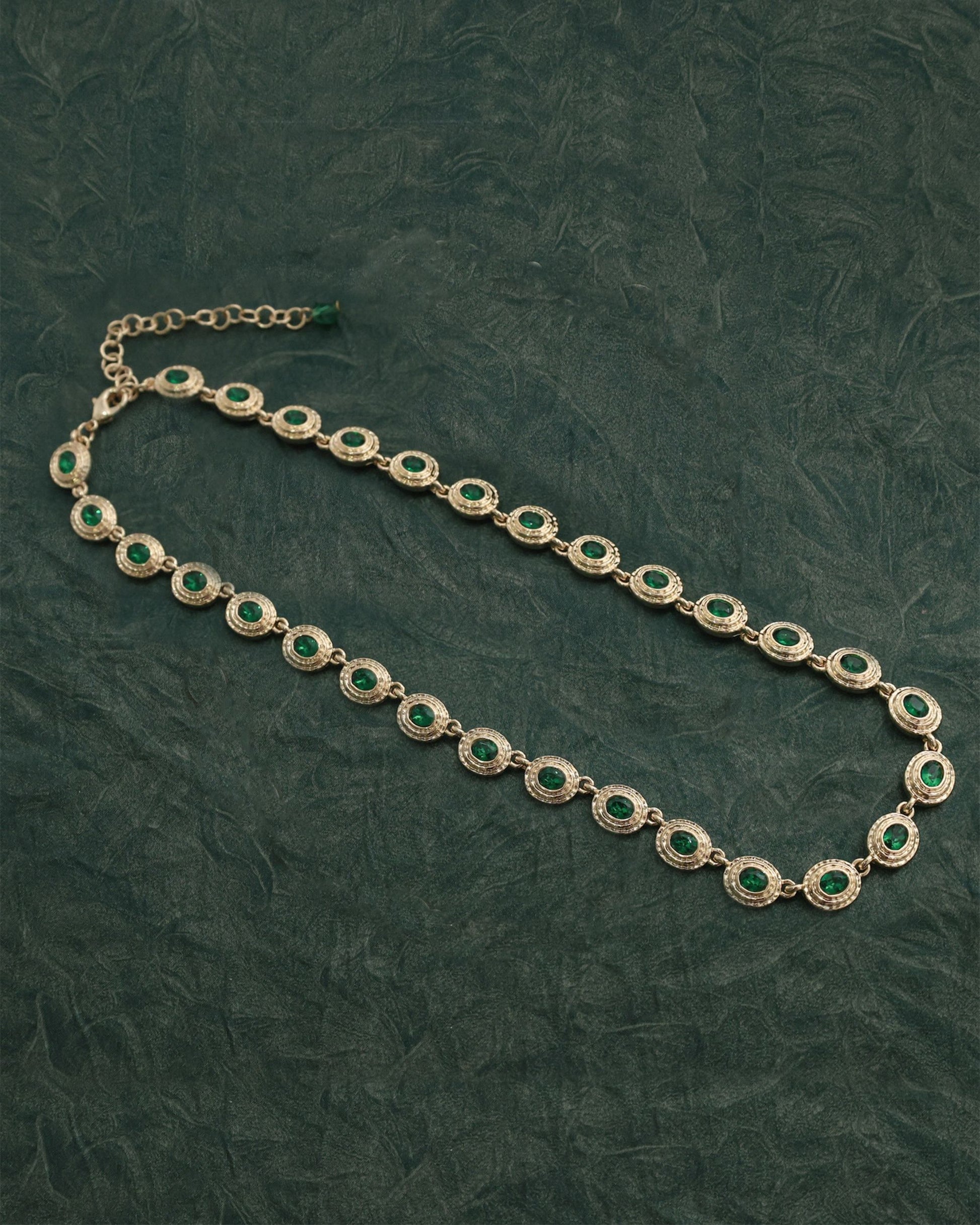 Gold_Victoria_Verdant_Necklace_2