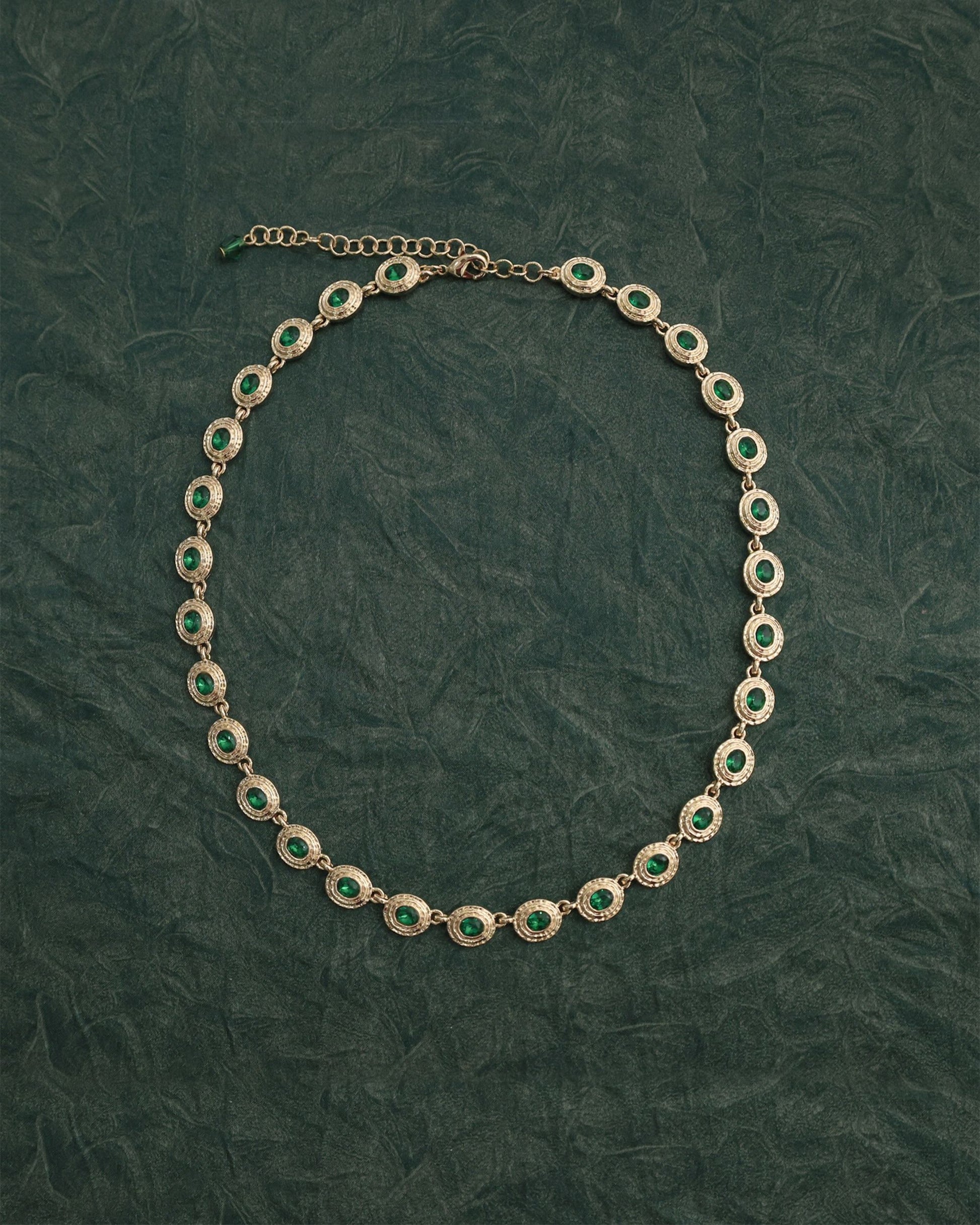 Gold_Victoria_Verdant_Necklace_3