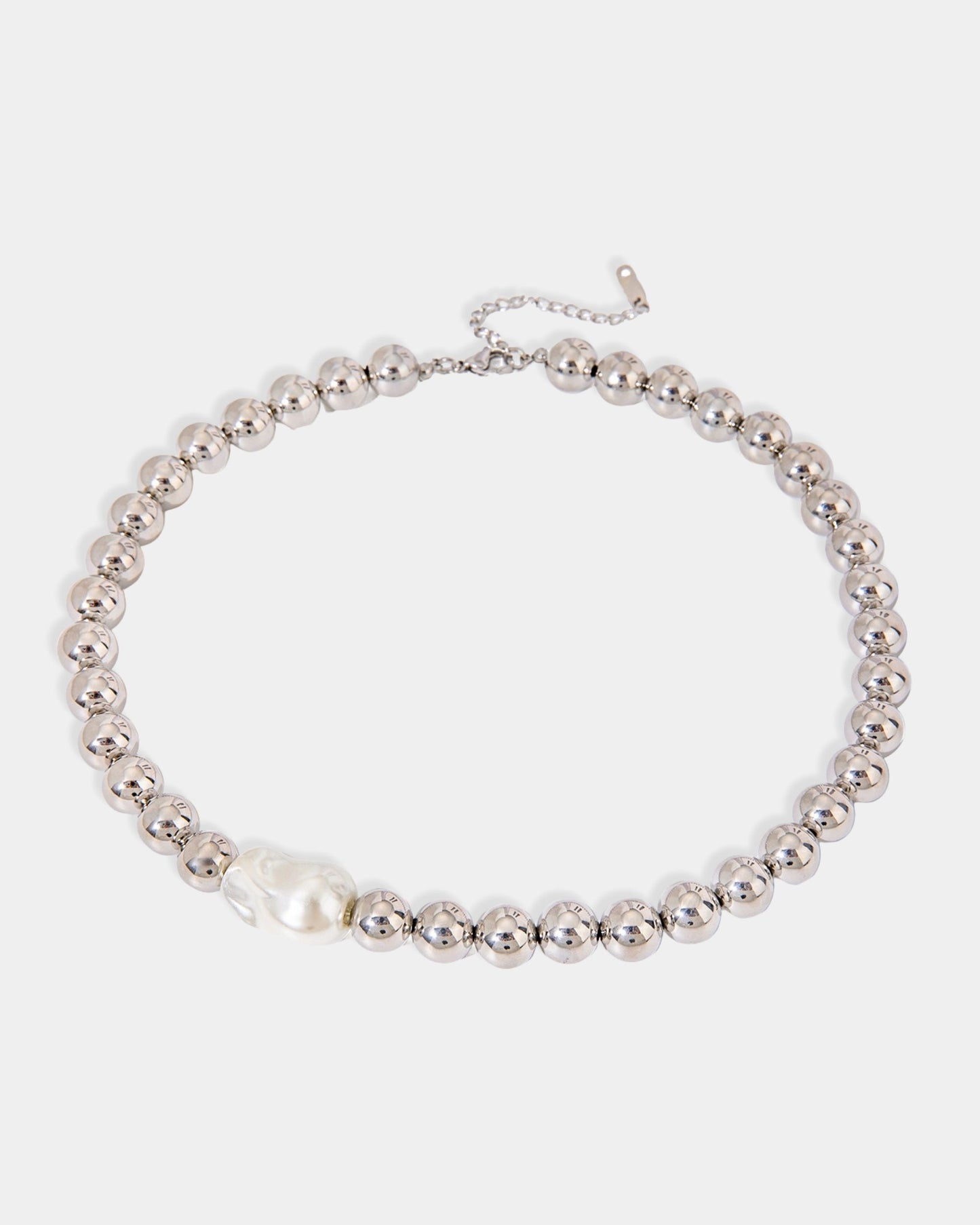 Silver_Baroque_Contrast_Necklace_1