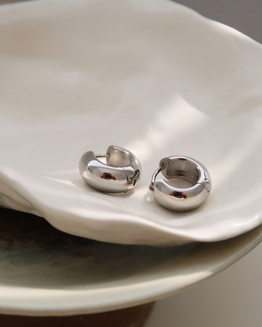 Silver_Huggie_Hoop_Earrings_1