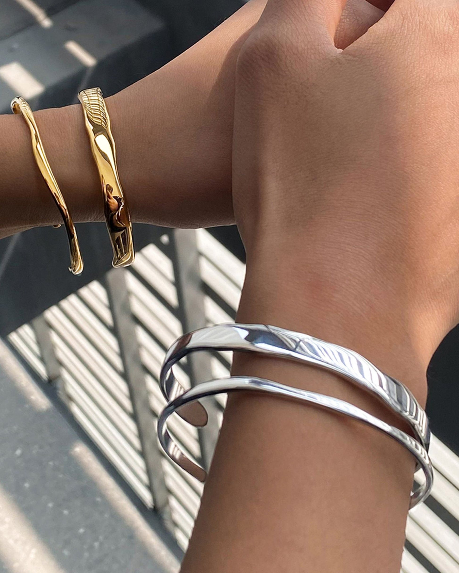 Silver_Nora_Flow_Bangle_3