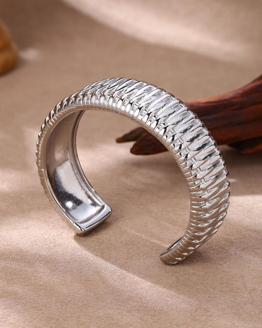 Silver_Spinewave_Bangle_1