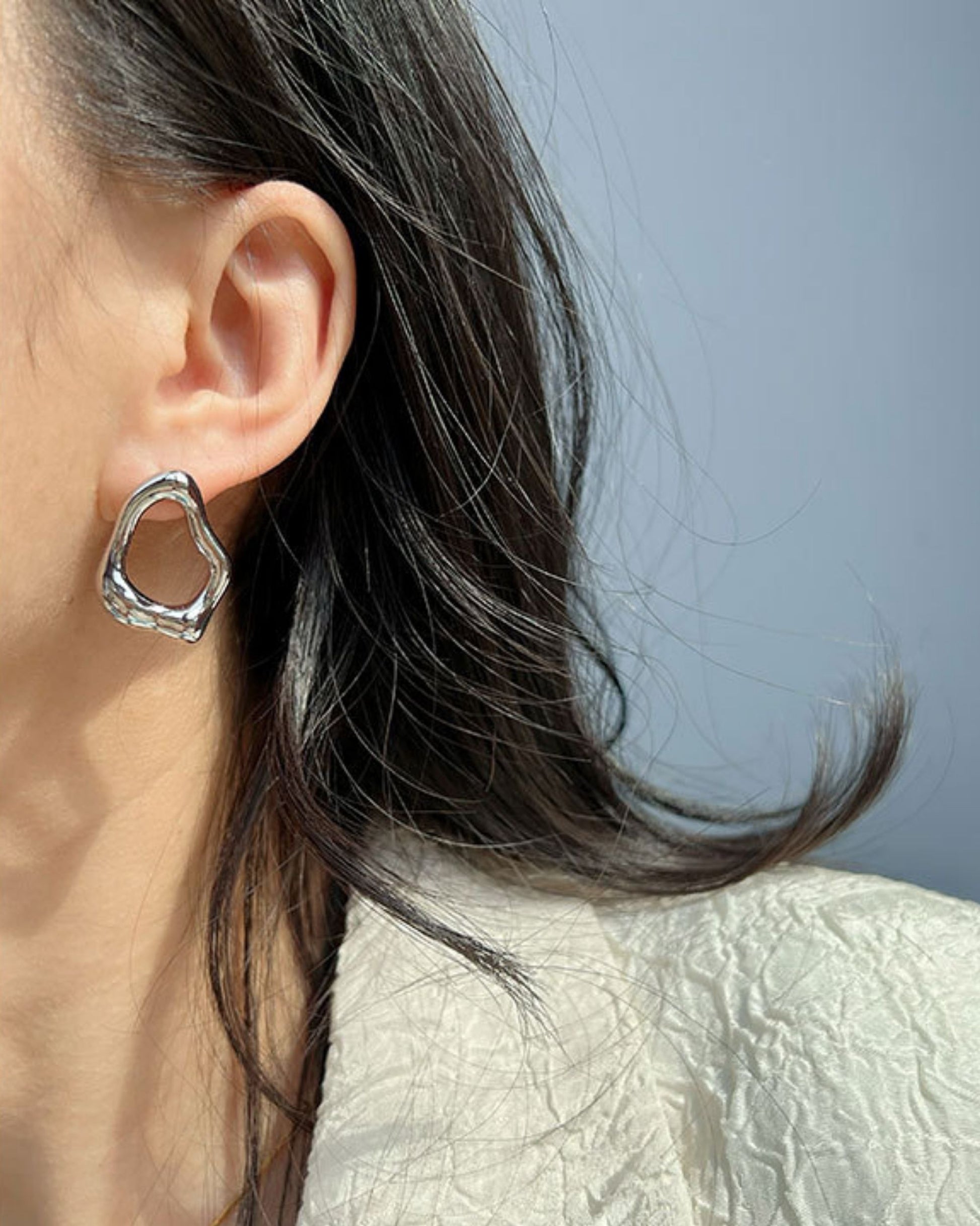 Silver_Wind_Trace_Stud_Earrings_2